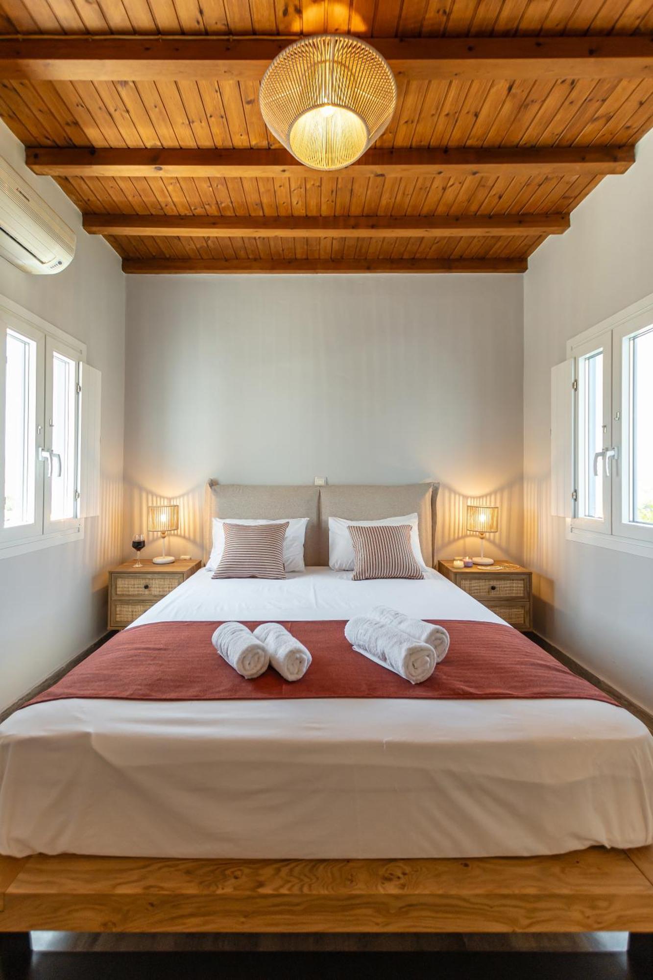Villa Naxian Queen Luxury & Agia Anna (Naxos)
