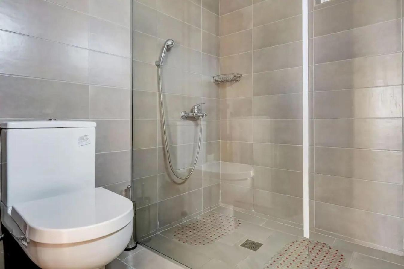 Kleio Apartment *