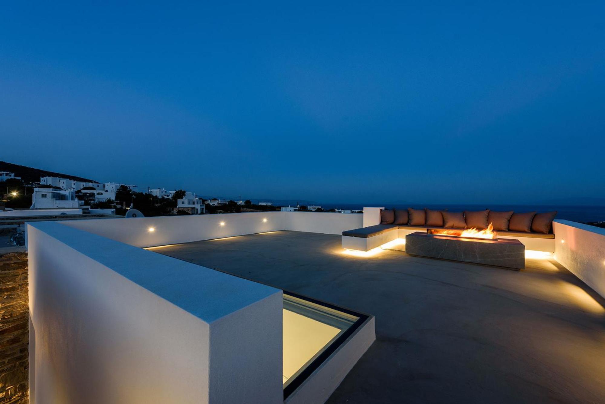 Solevara - Luxury With Infinity Pool, Jacuzzi, Cinema & Luxury Amenities *