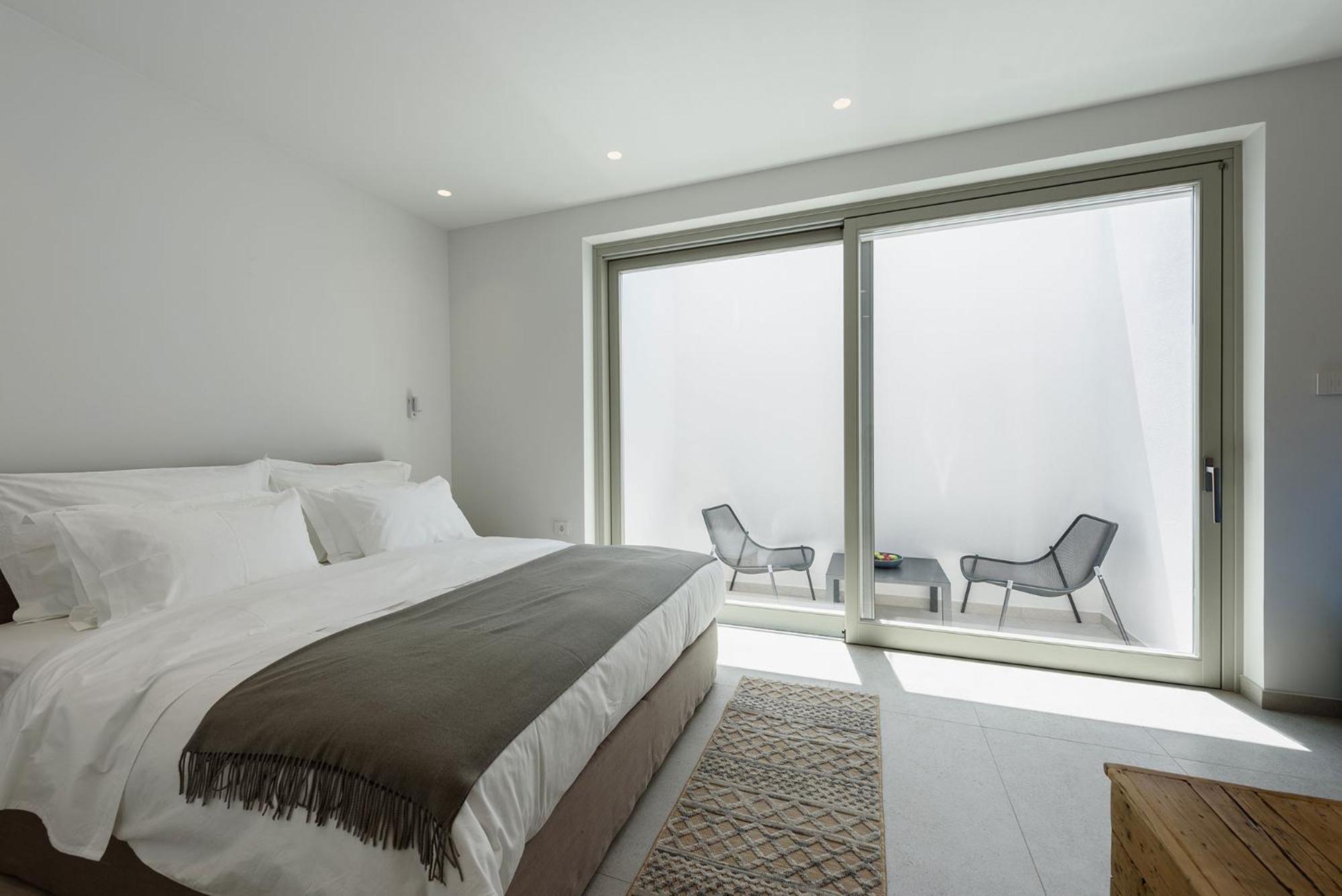 Solevara - Luxury With Infinity Pool, Jacuzzi, Cinema & Luxury Amenities
