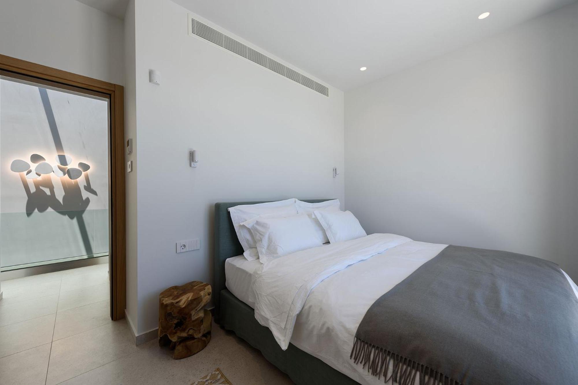Villa Solevara - Luxury With Infinity Pool, Jacuzzi, Cinema & Luxury Amenities Aspro Chorio