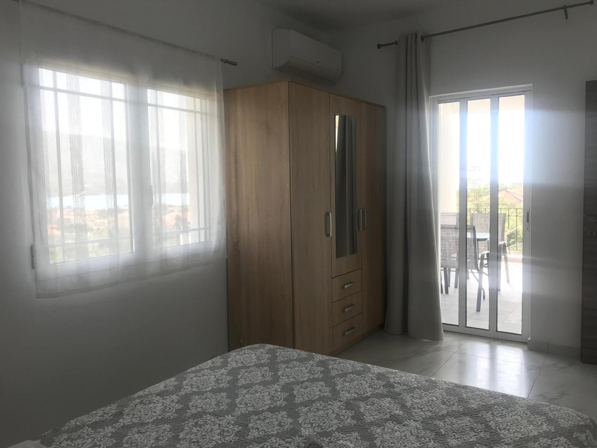Bafas Apartment Plataria