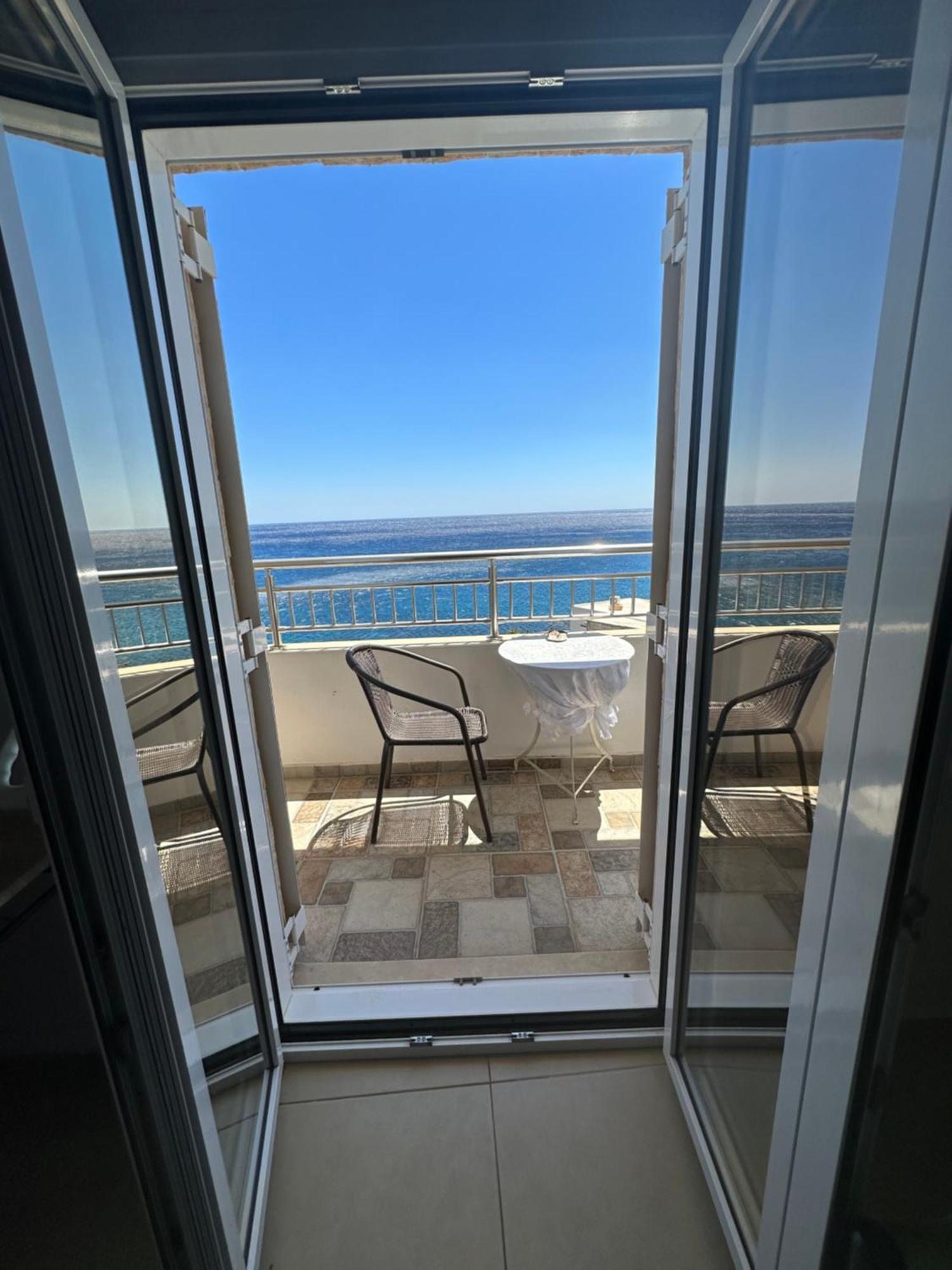 House With View *