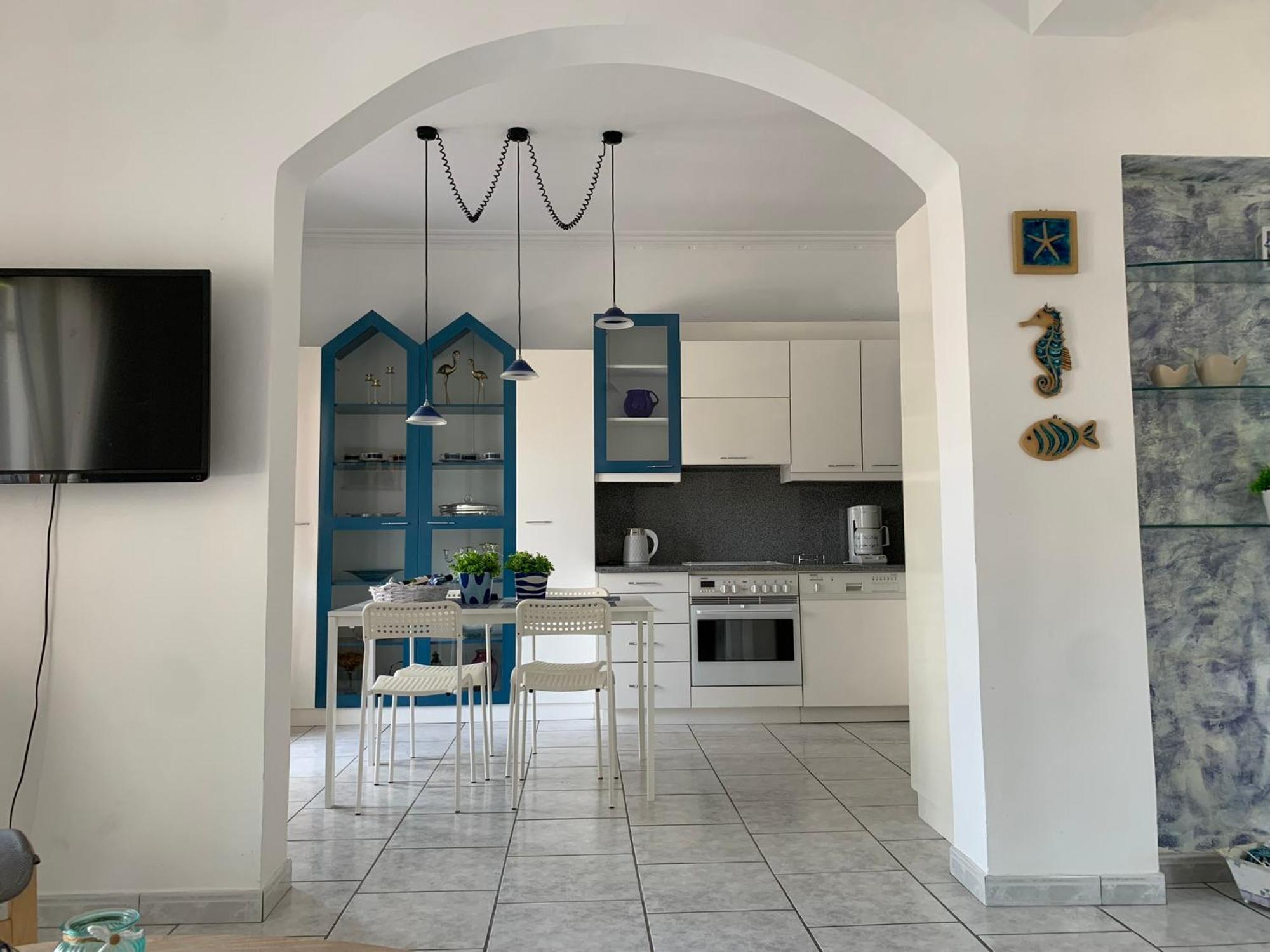 Blue Maison *