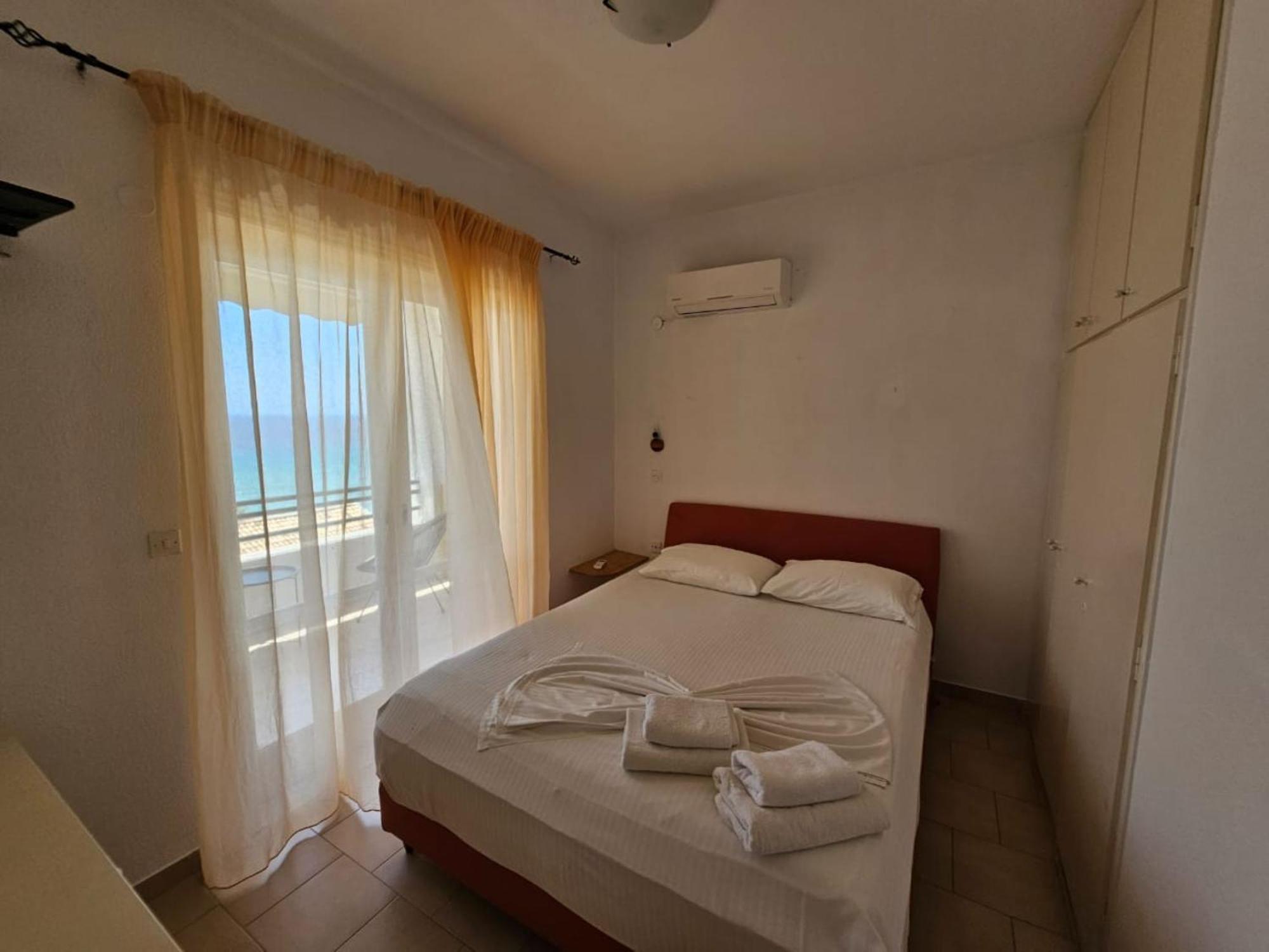 Apartment Glyfada 91 *