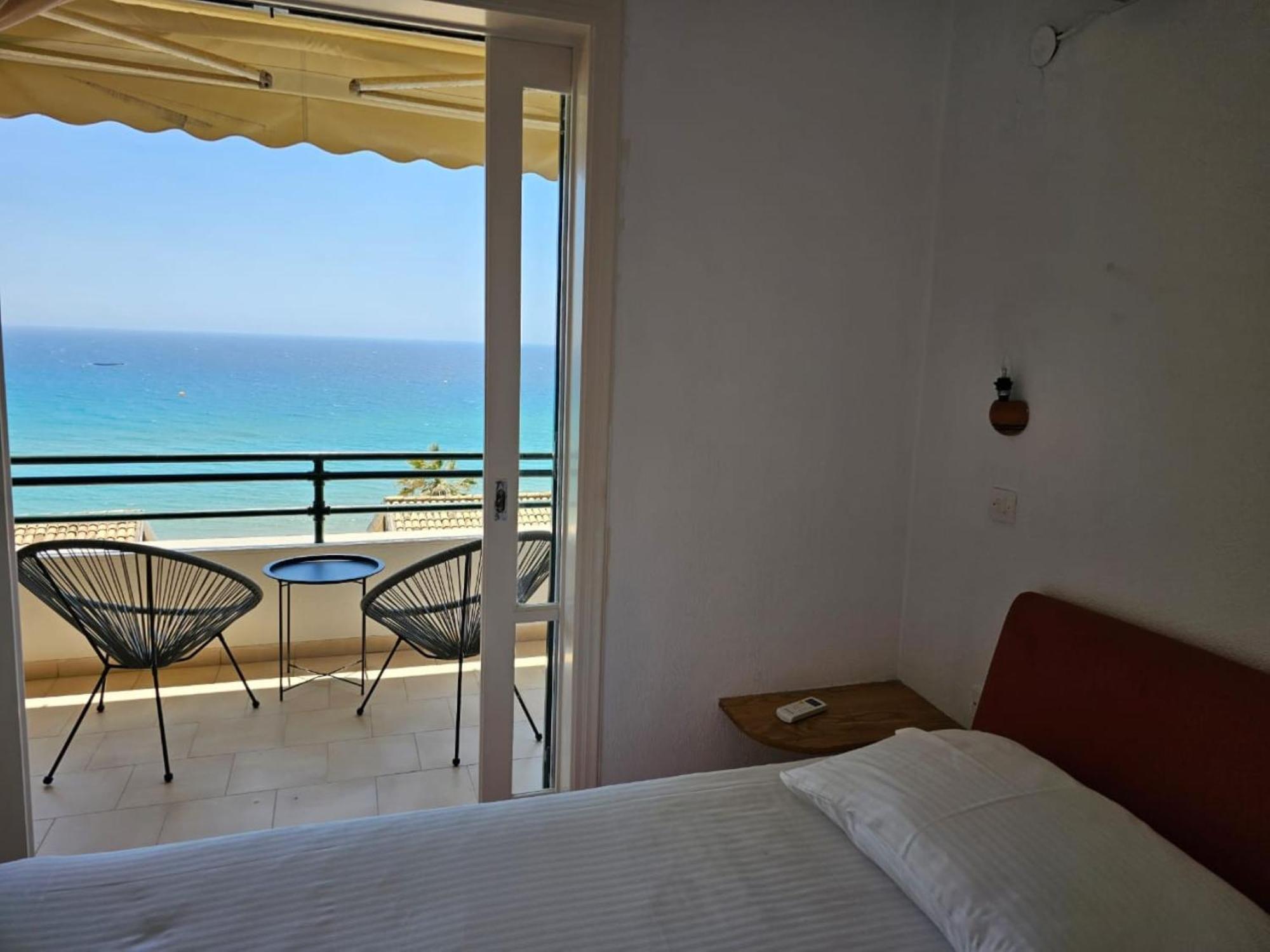 Apartment Glyfada 91 *