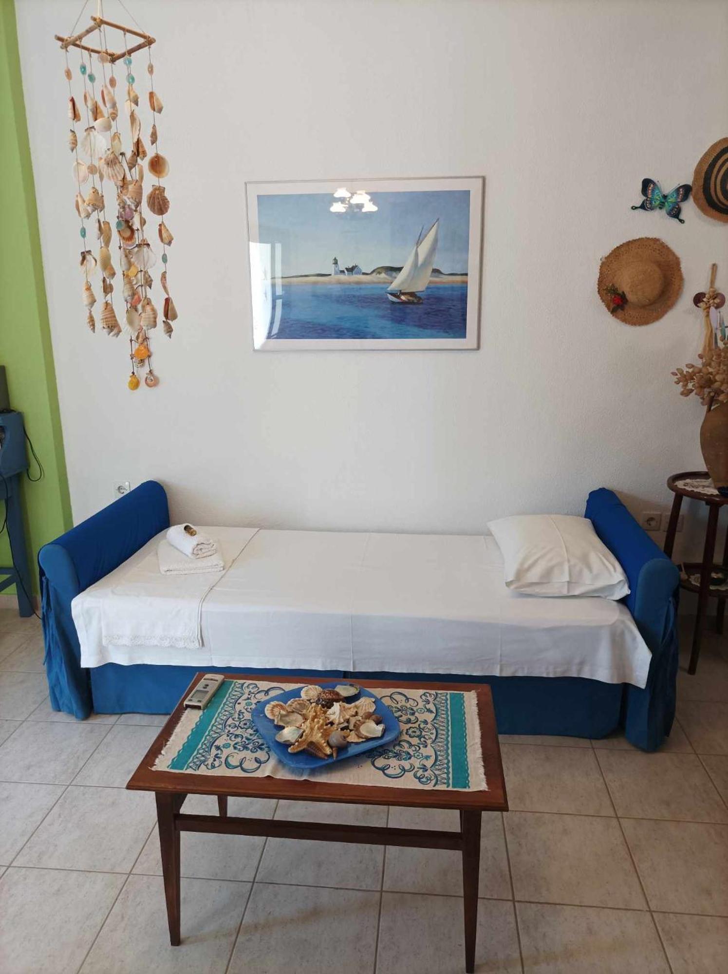 Eleni's Blue House By Kato Gatzea Apartment