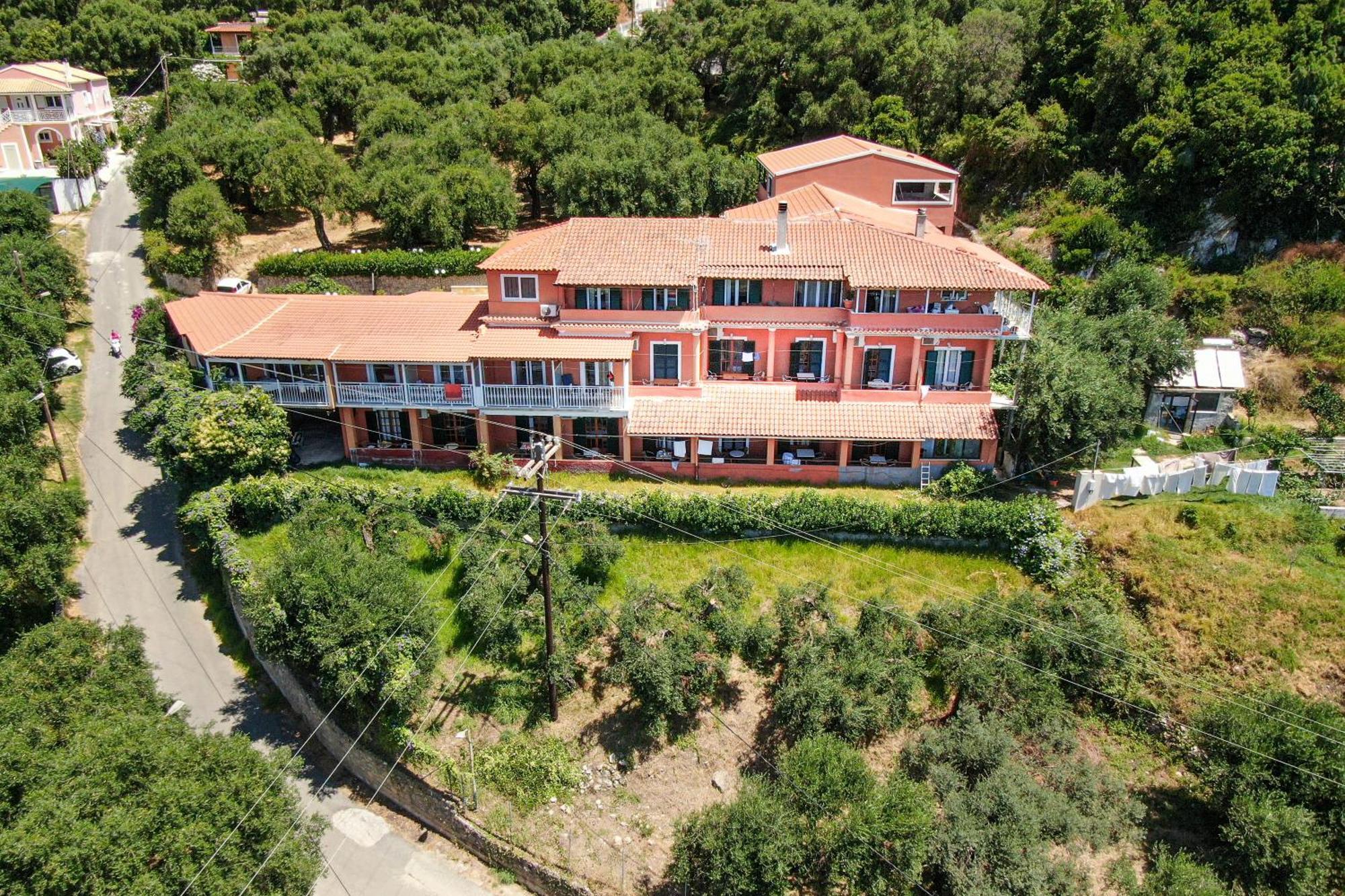 Arianna 10 * Paleokastritsa