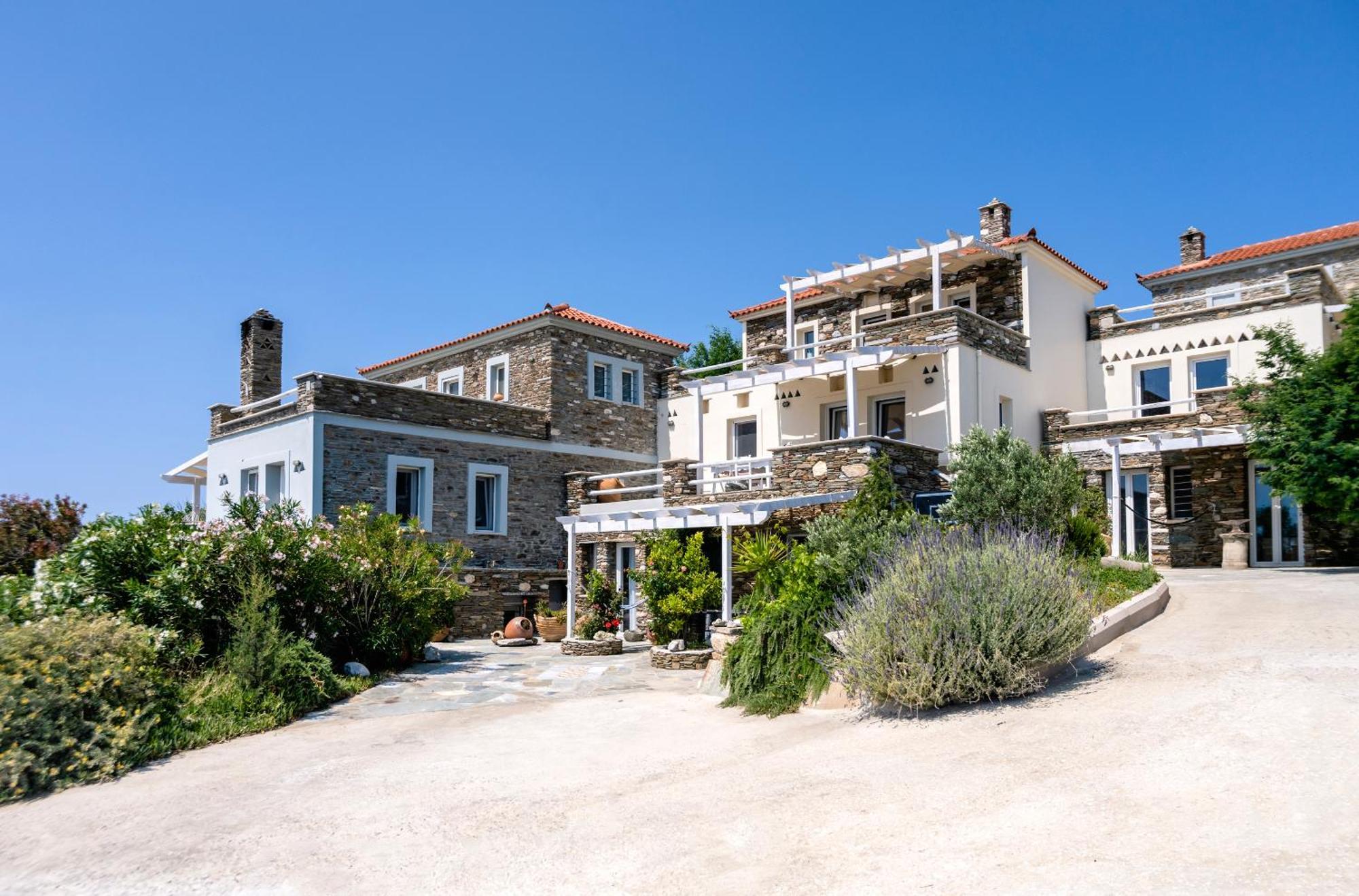 Ktima Petrina Volia- Maisonette Phos