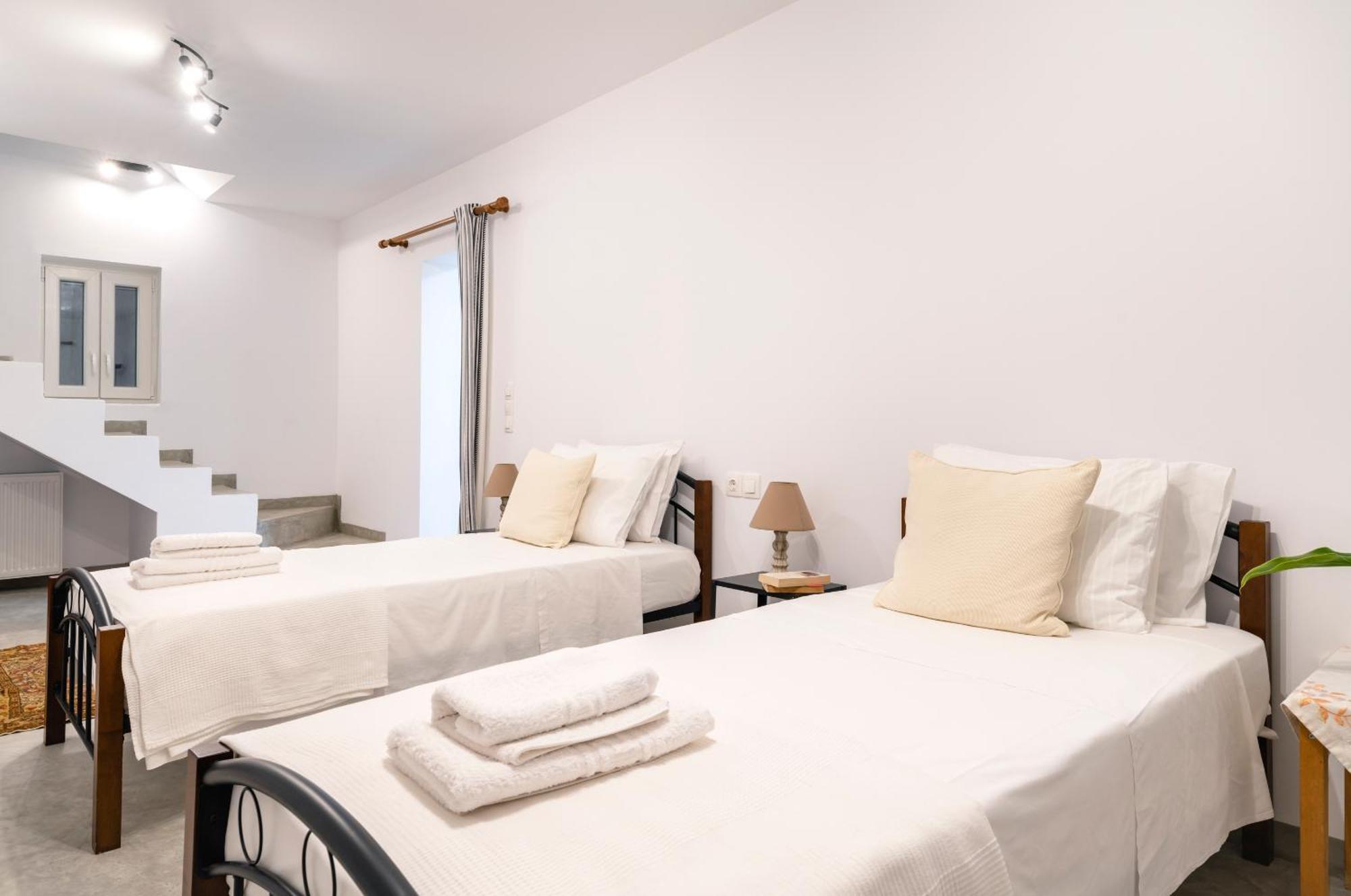 Ktima Petrina Volia- Maisonette Phos