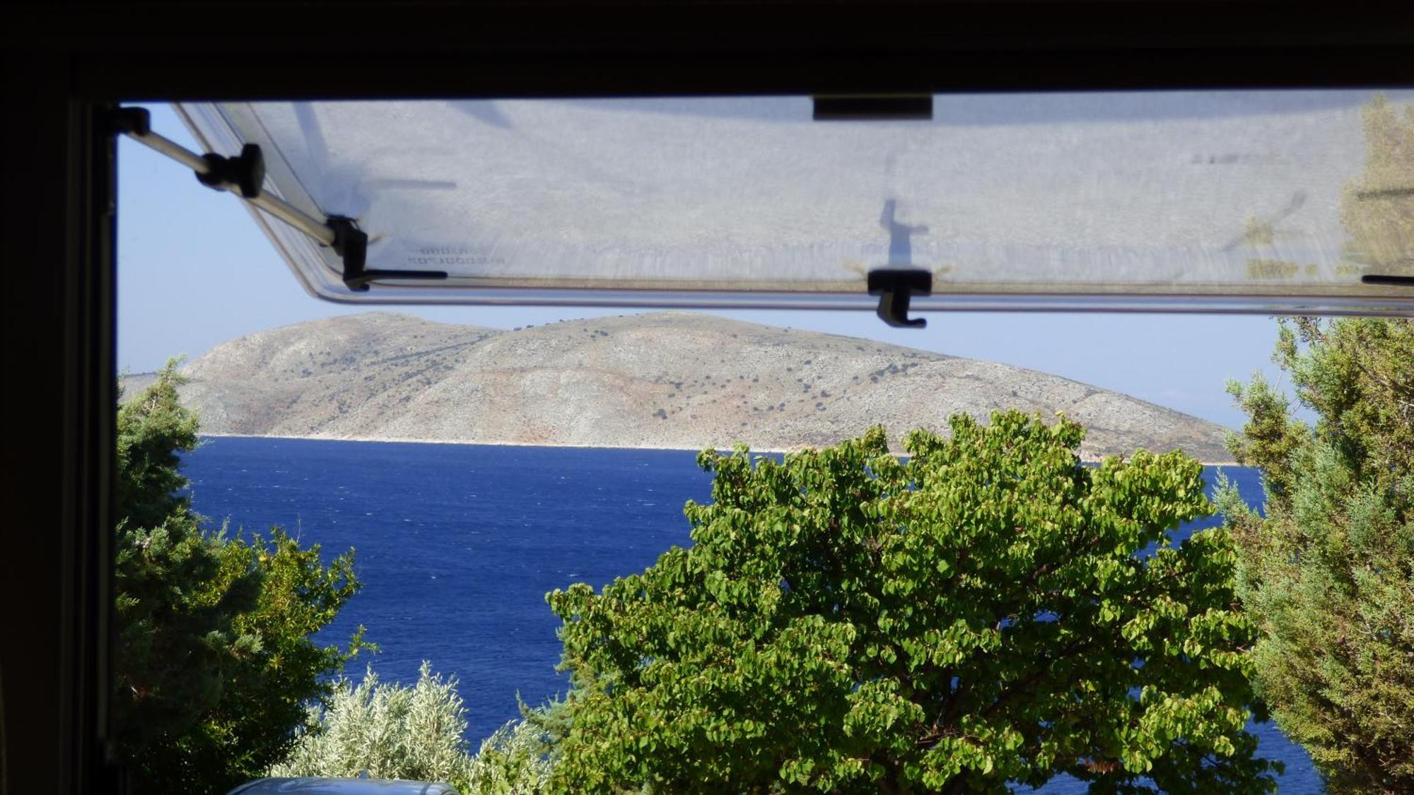 Chriason & * Skyros