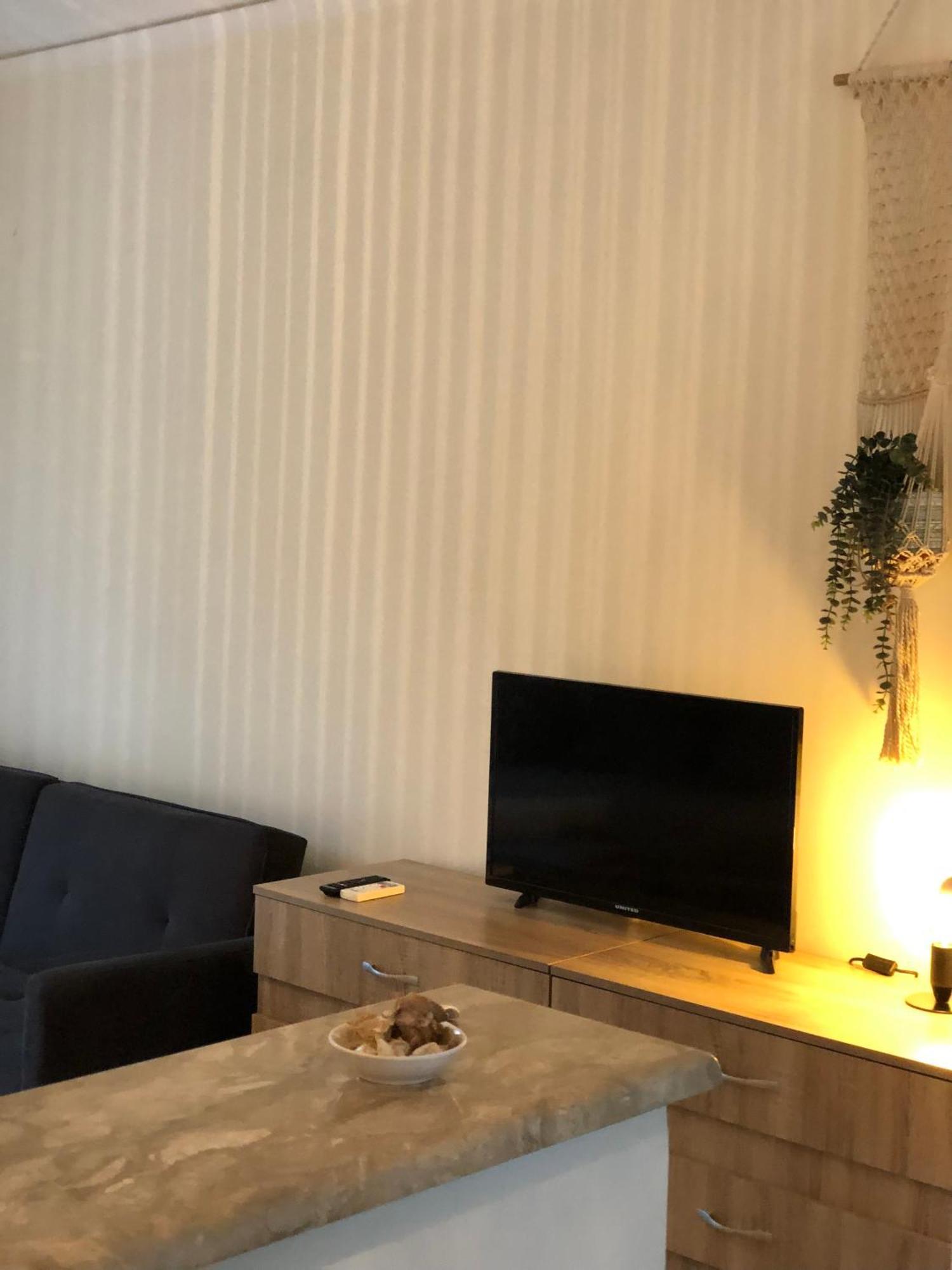 στο Apartment *