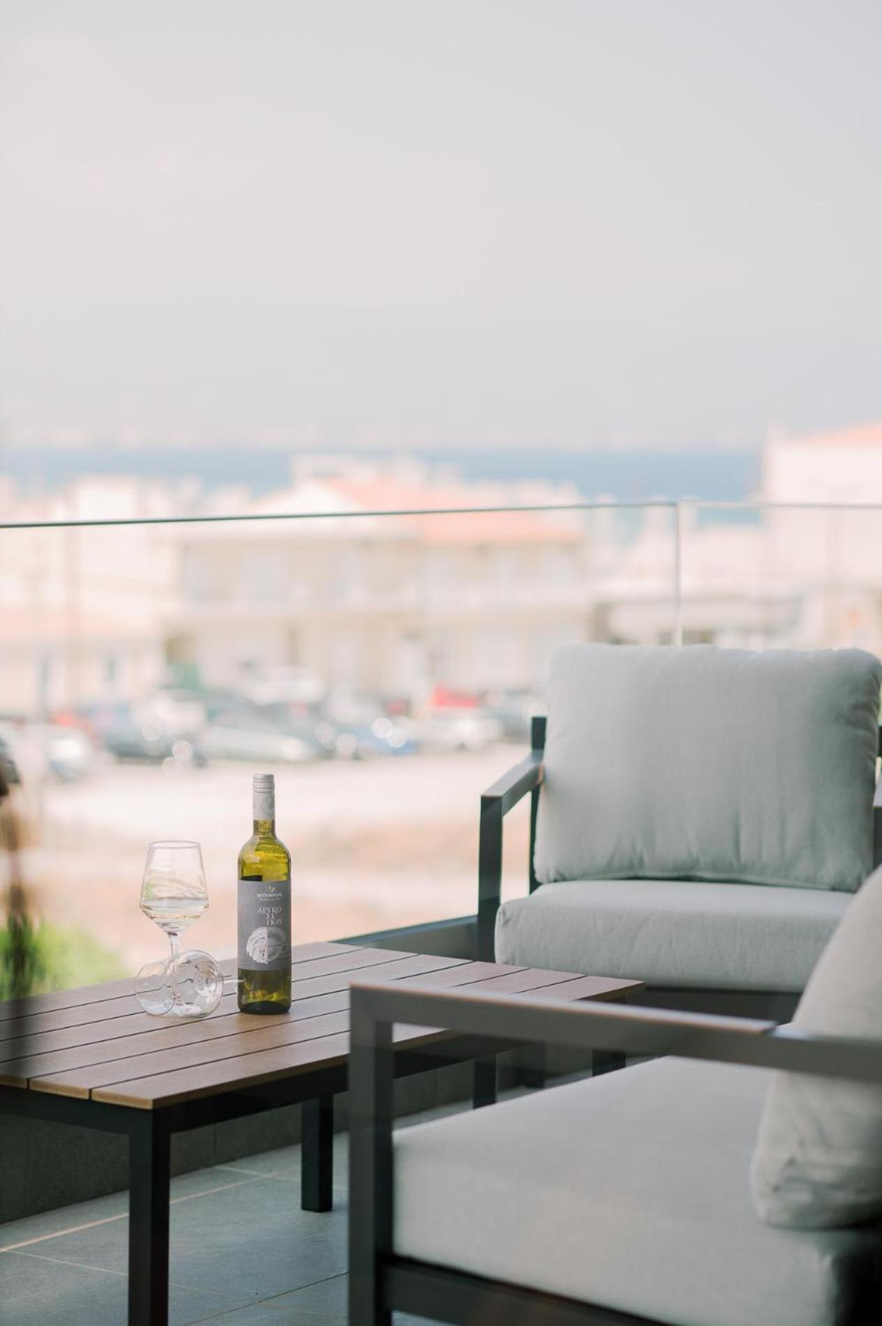 Hama Luxury Seaside Apartment