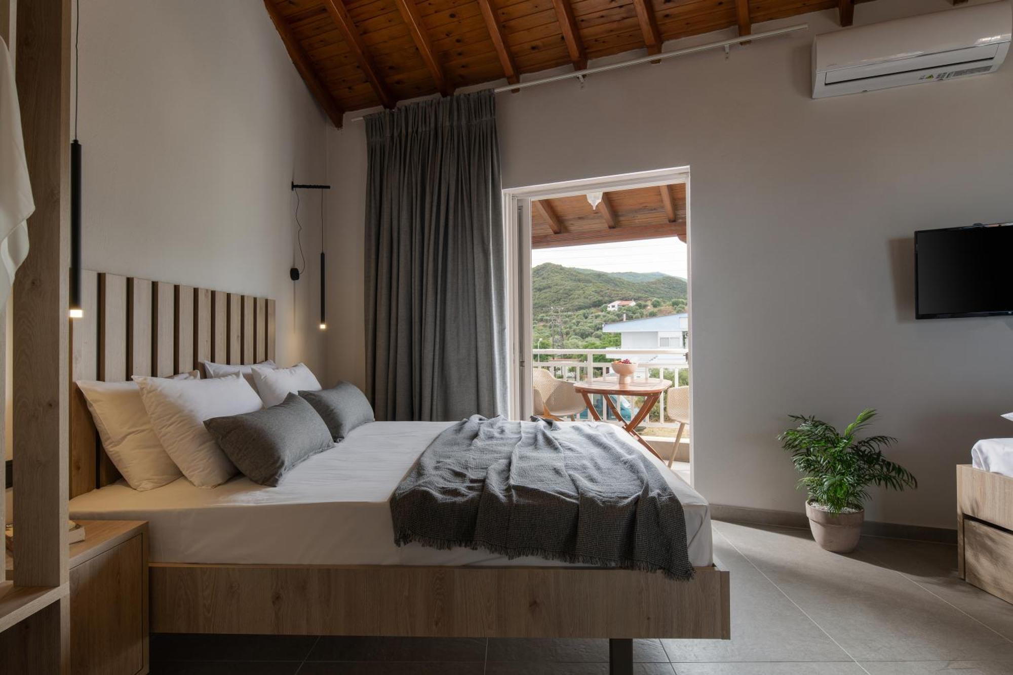 Apartment Erifili At &