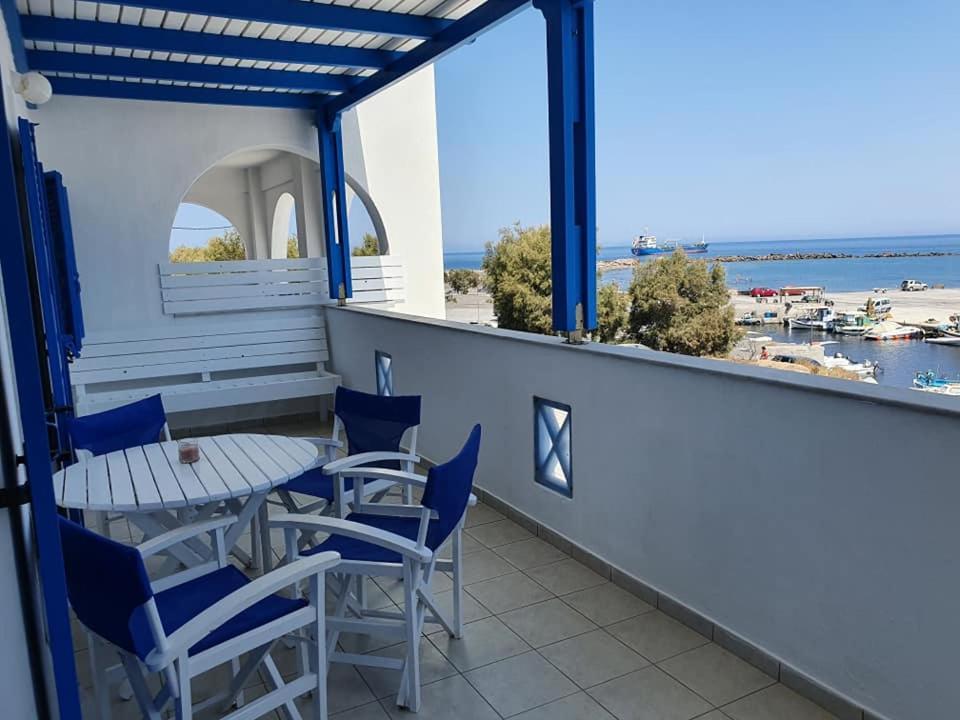 Apartment Rodothea And Adams On The Beach, Santorini *