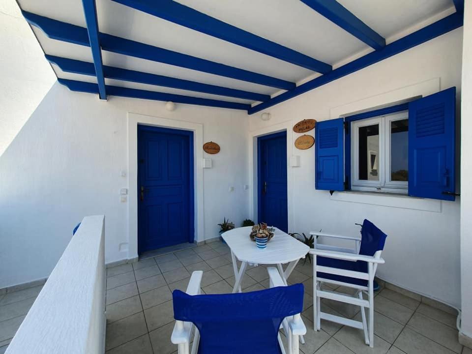Rodothea And Adams On The Beach, Santorini Apartment