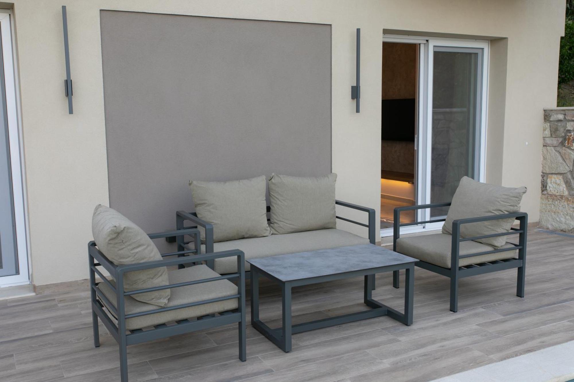Elais Luxury