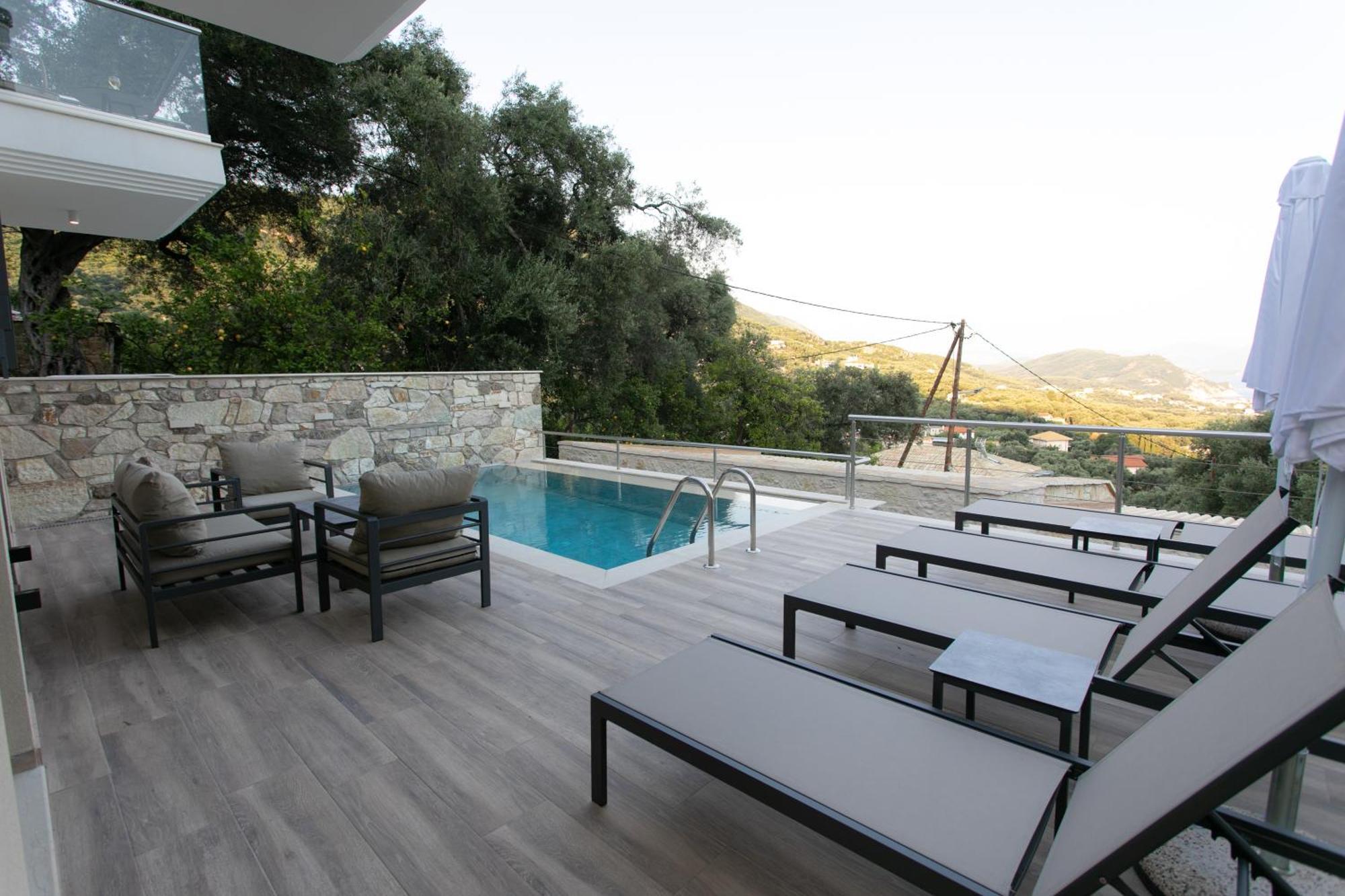 Elais Luxury