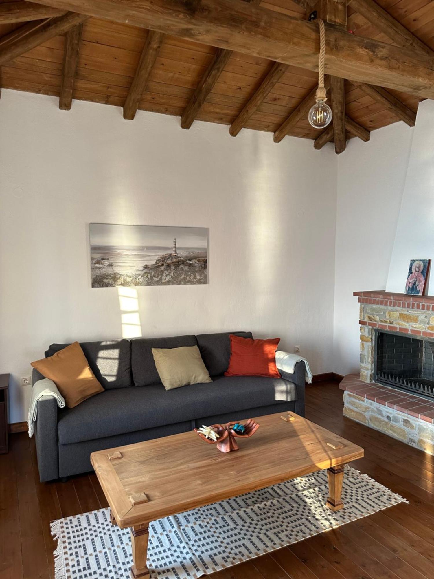 Holiday home Petrospito By The Sea! *