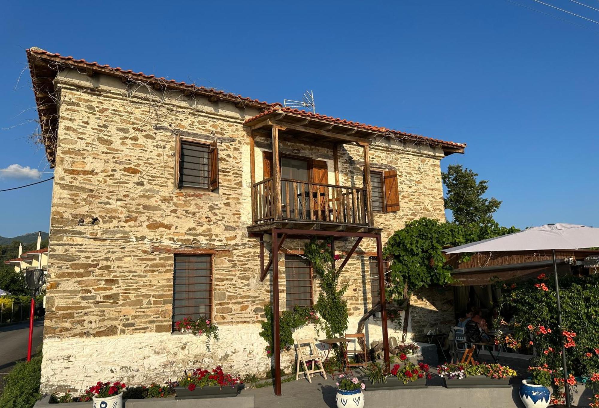 Petrospito By The Sea! Holiday home Neos Marmaras