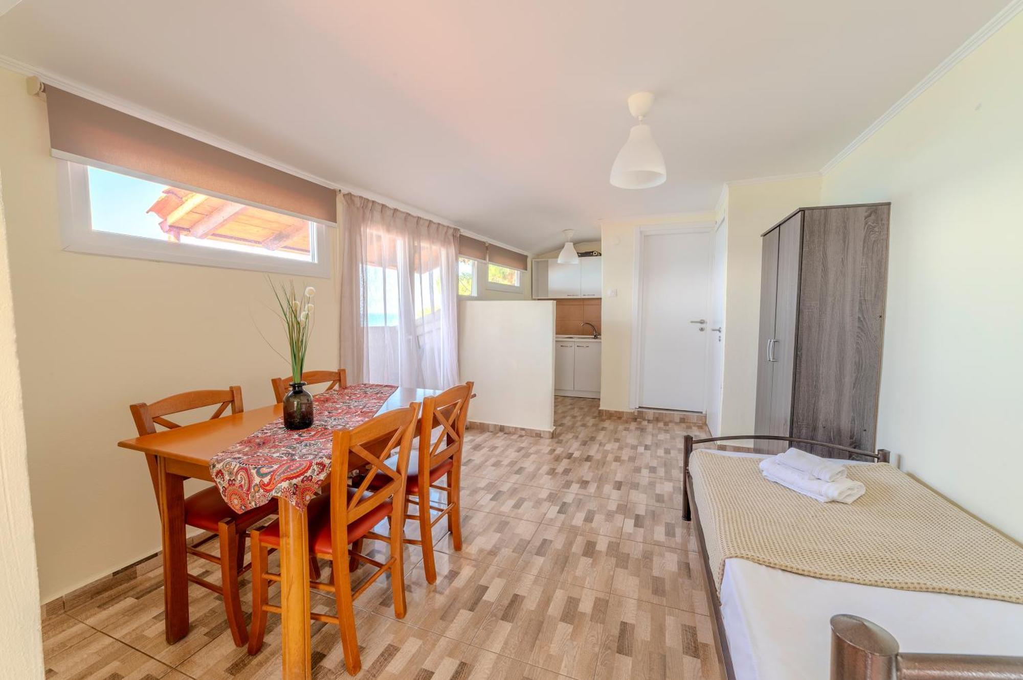 Akrogiali Guest house *