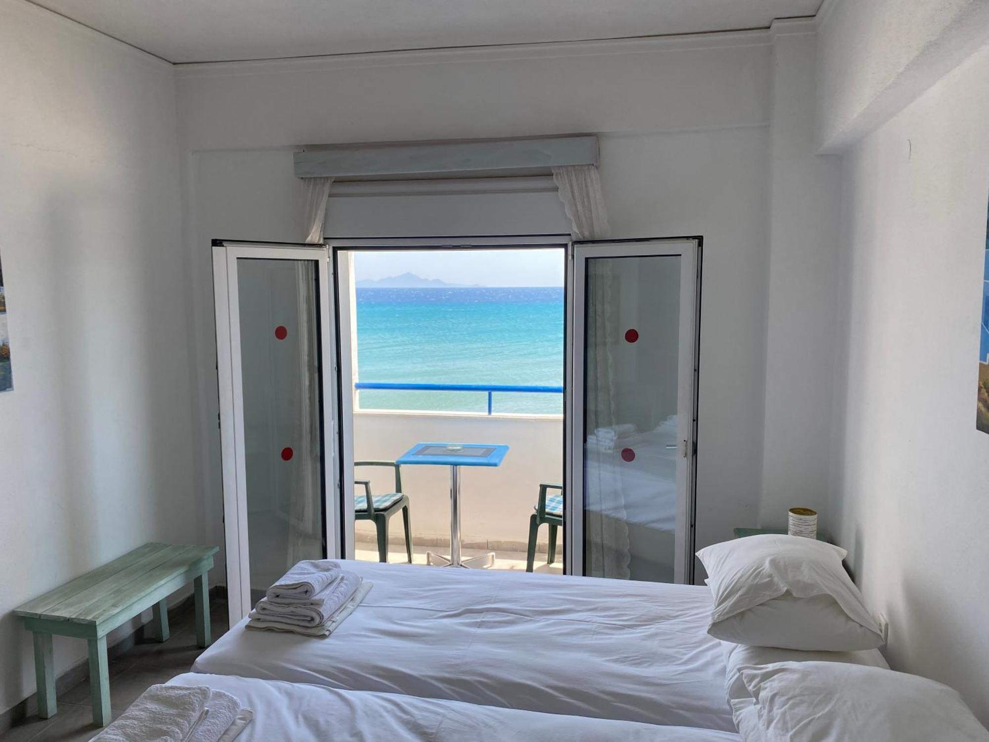 Annoula And Apartment