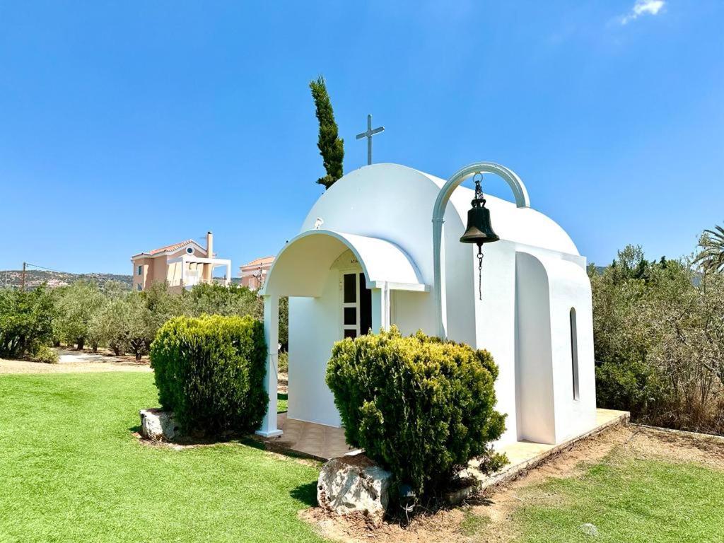 Leblanc Luxurious Beachfront Villa, Gcollectiongr Villa Ermioni