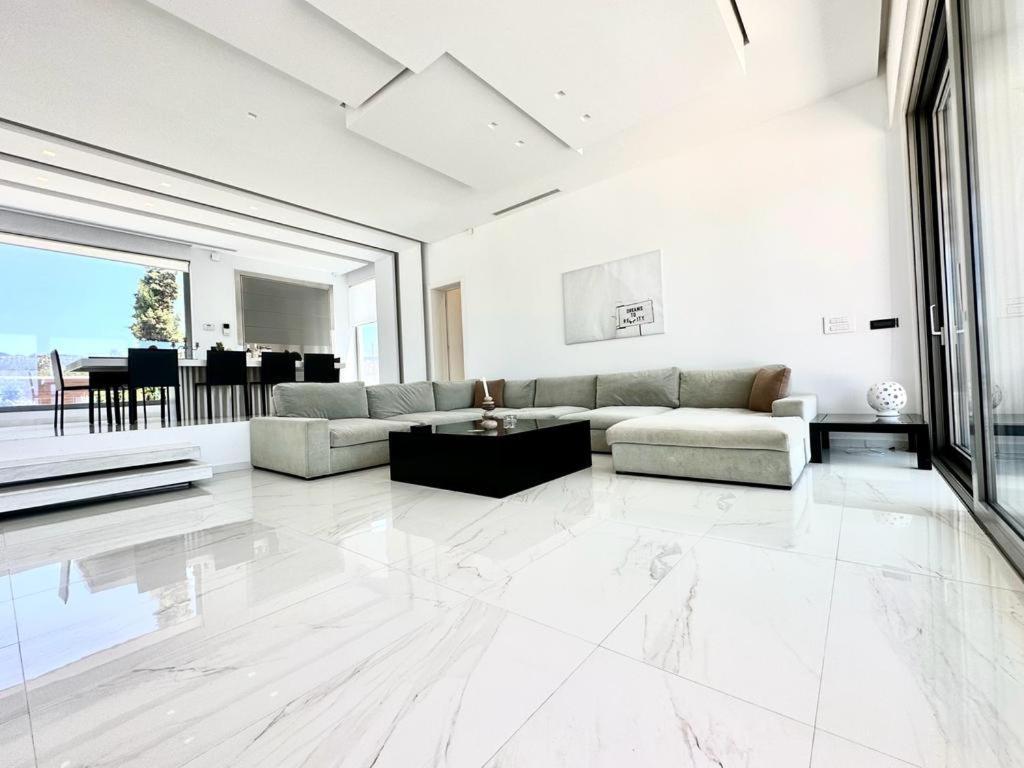 Villa Leblanc Luxurious Beachfront Villa, Gcollectiongr Ermioni