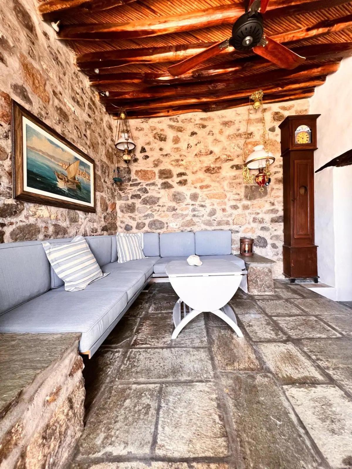 Castle Seaview Retreat Holiday home Serifos Town
