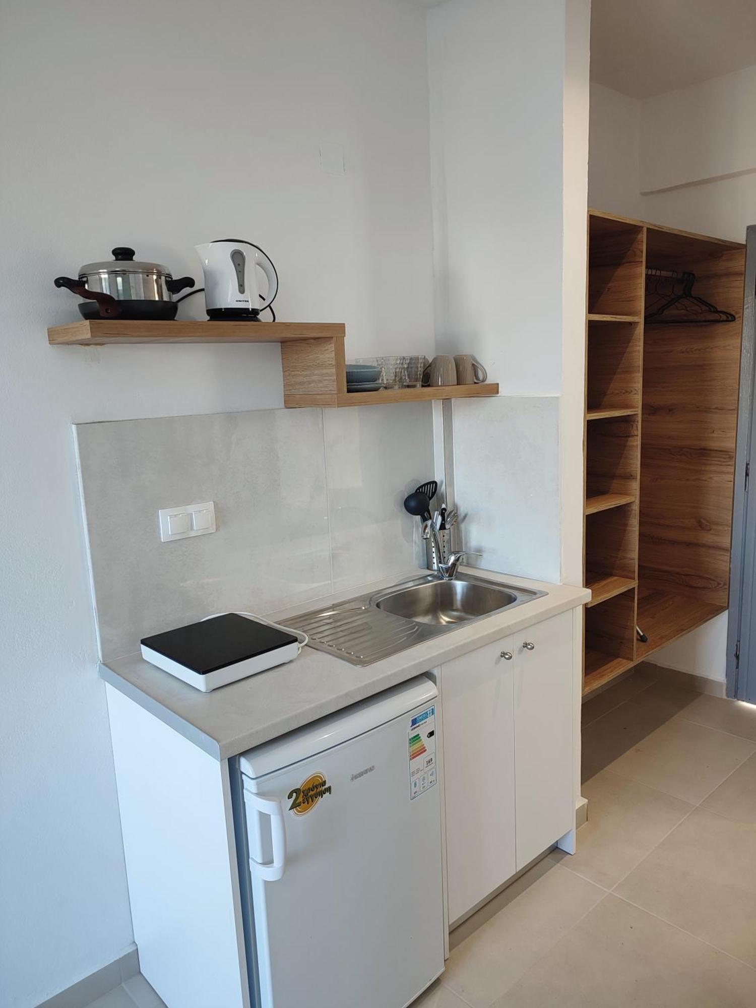 Kostas Apartment Stalida