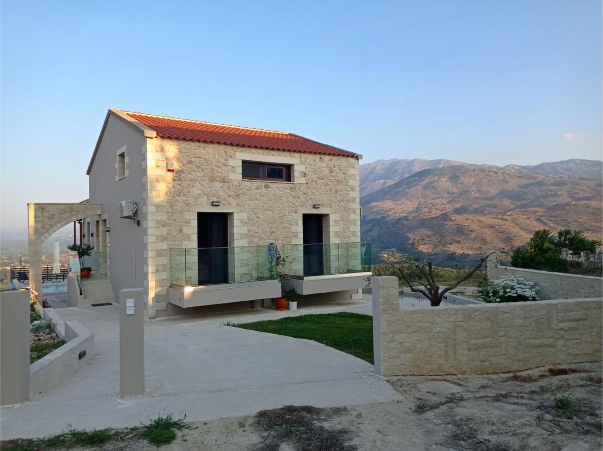 Argia With Private Pool