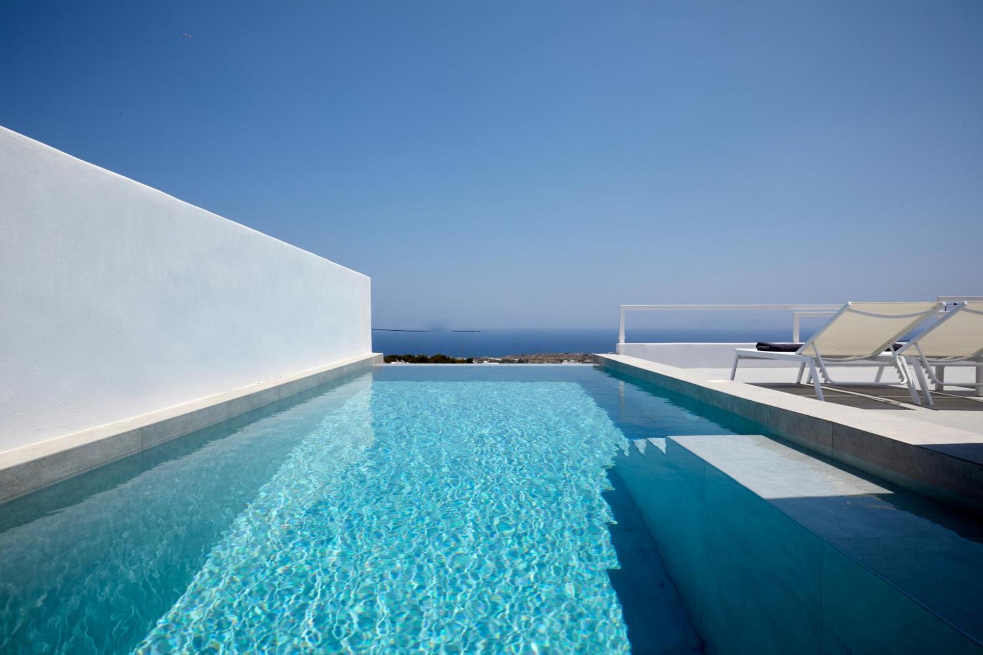 Thadeos With Private Jetted Pool