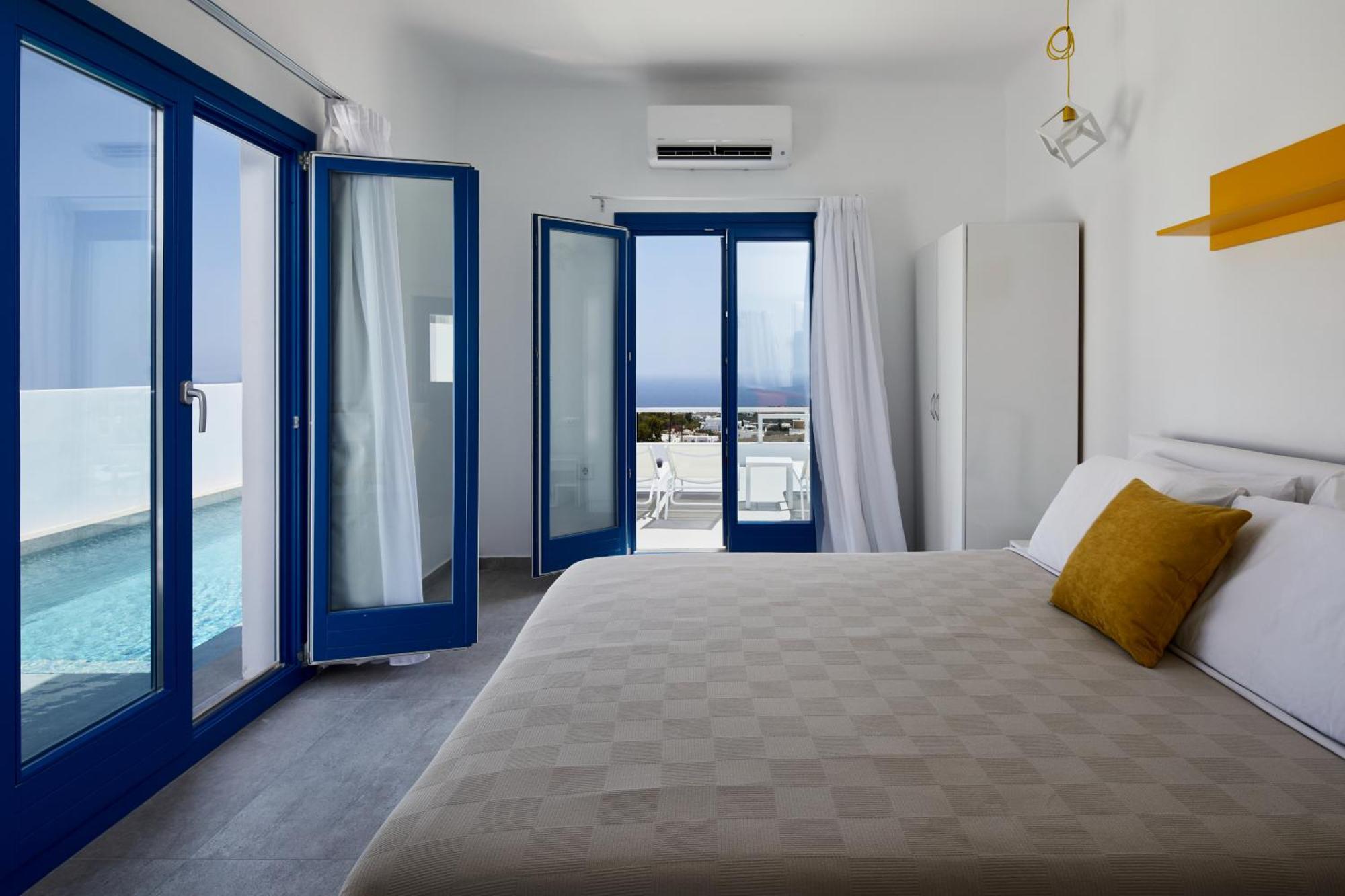 Villa Thadeos With Private Jetted Pool