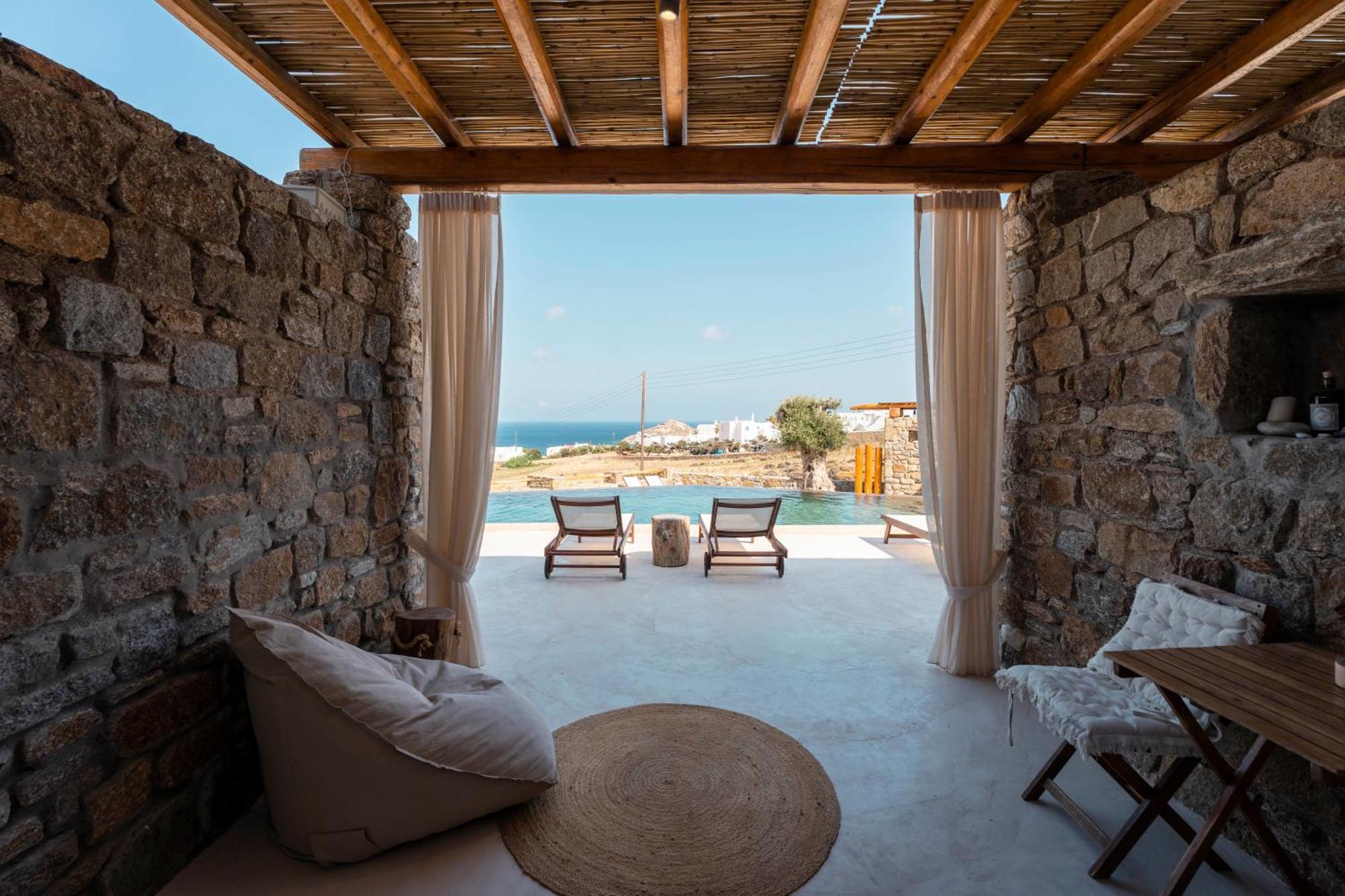M-vibes Mykonos * Kalafatis