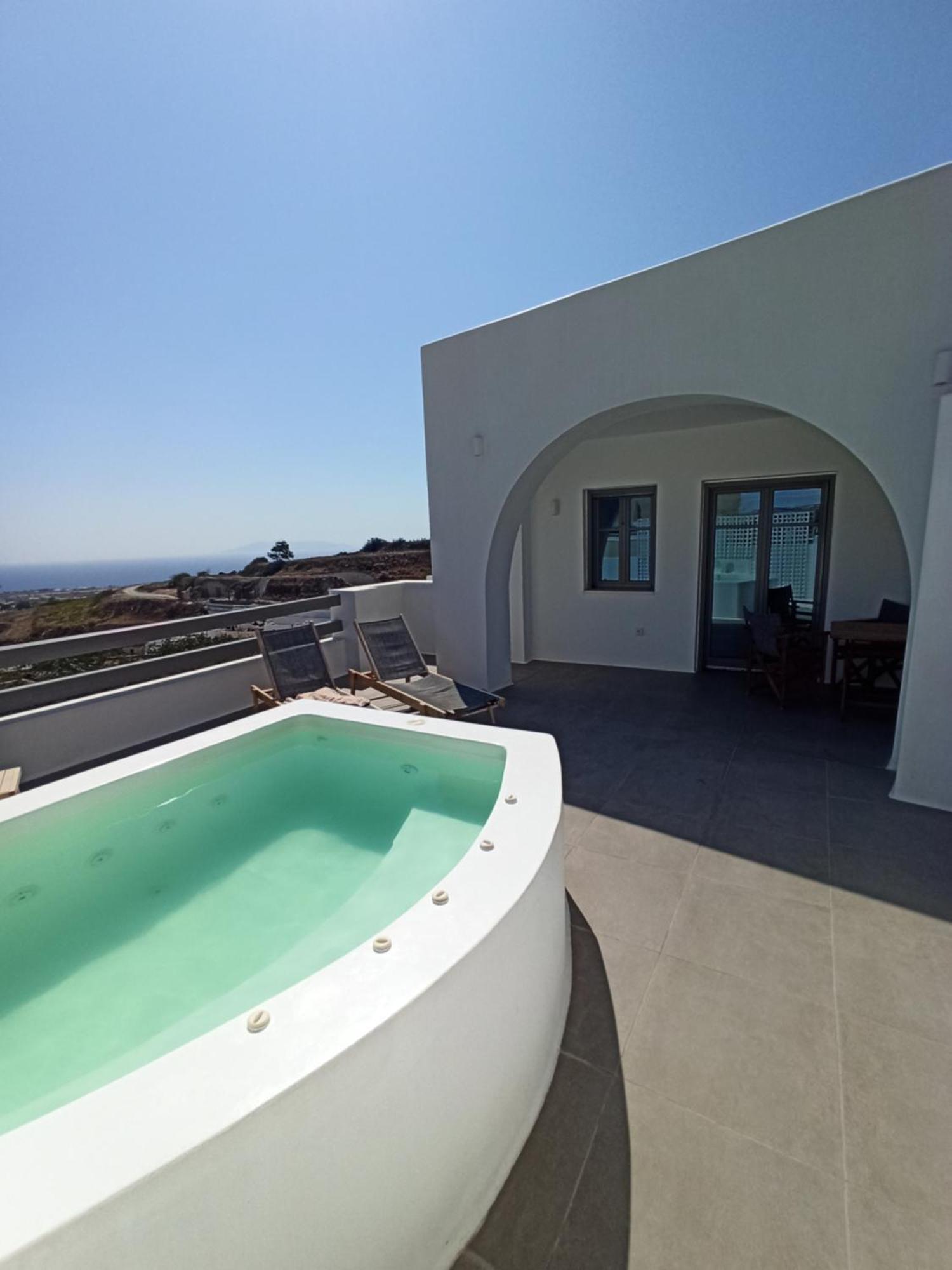 Aparthotel Amphitrite Santorini 3*