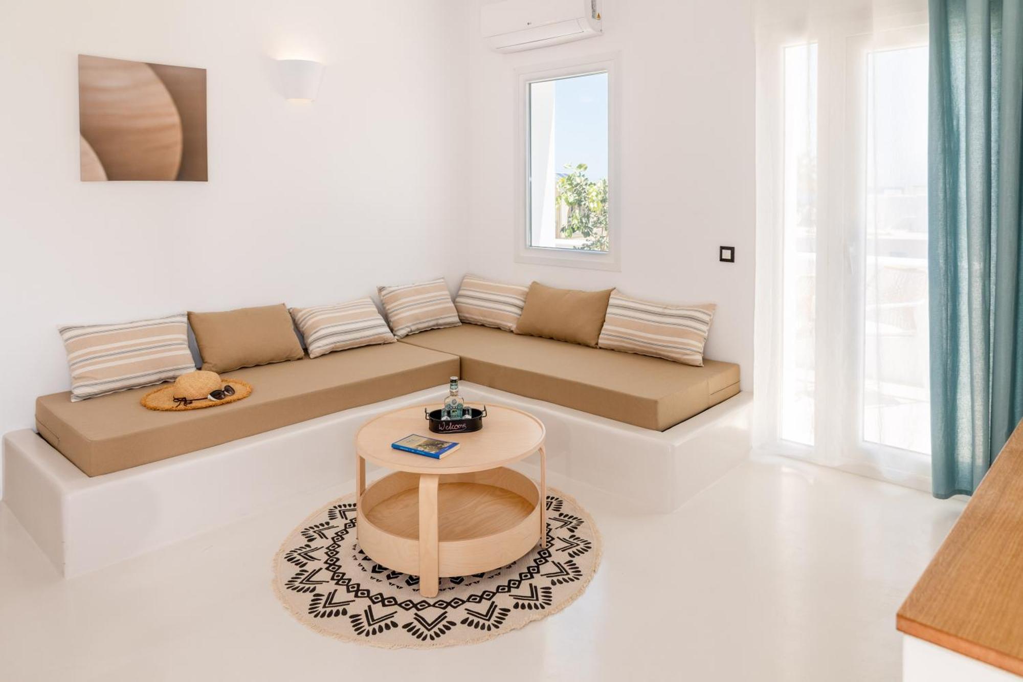 Piccole Aparthotel Kamari (Santorini)