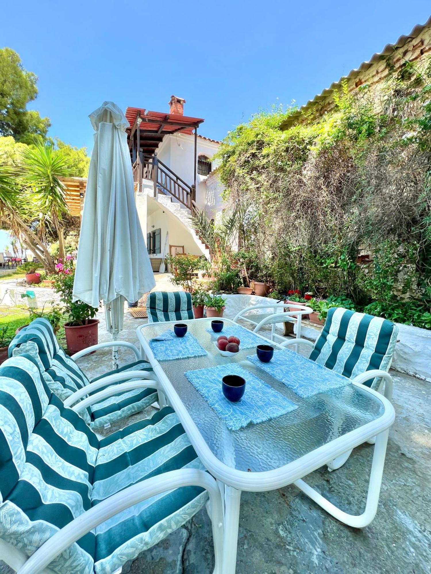 Apartment The House By The Sea *