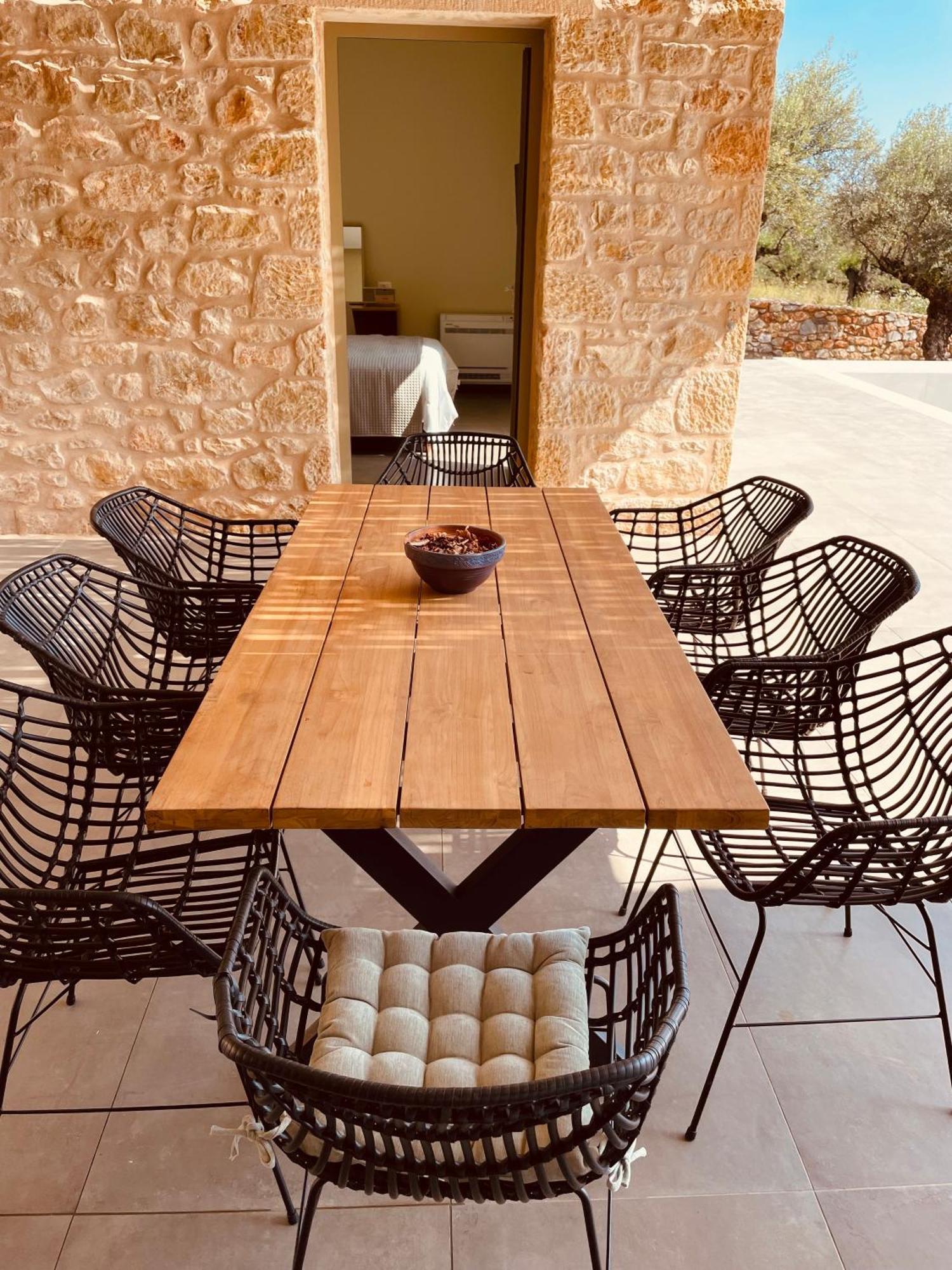 Riverstone With Private Pools Villa *