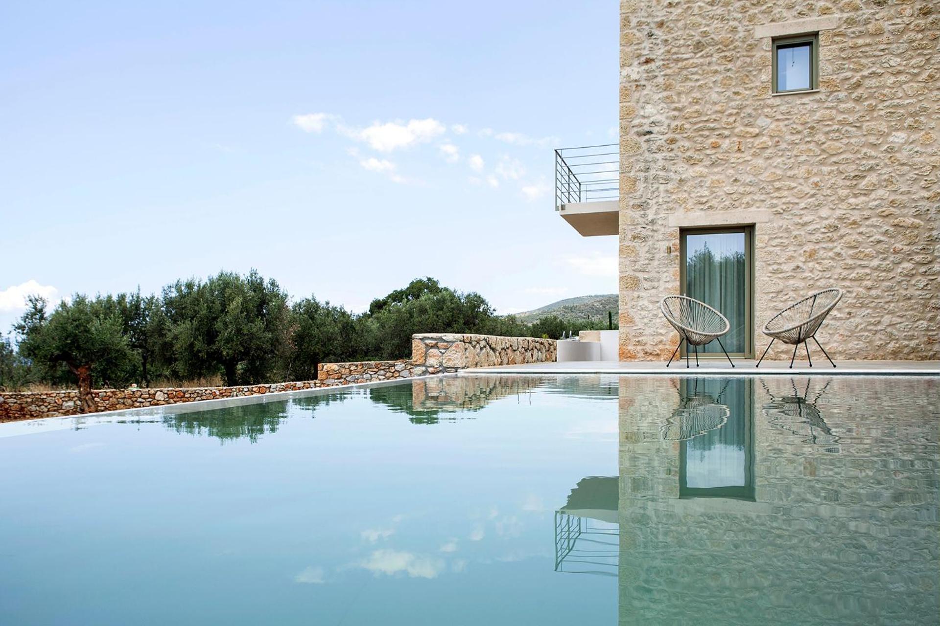 Villa Riverstone With Private Pools