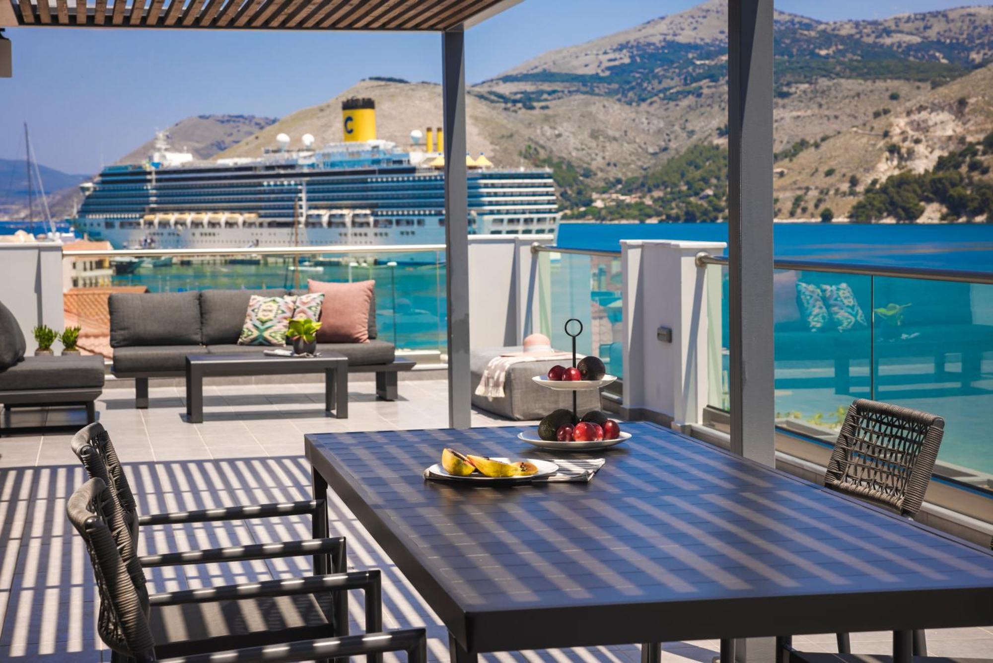 The Twelve Collection Aparthotel