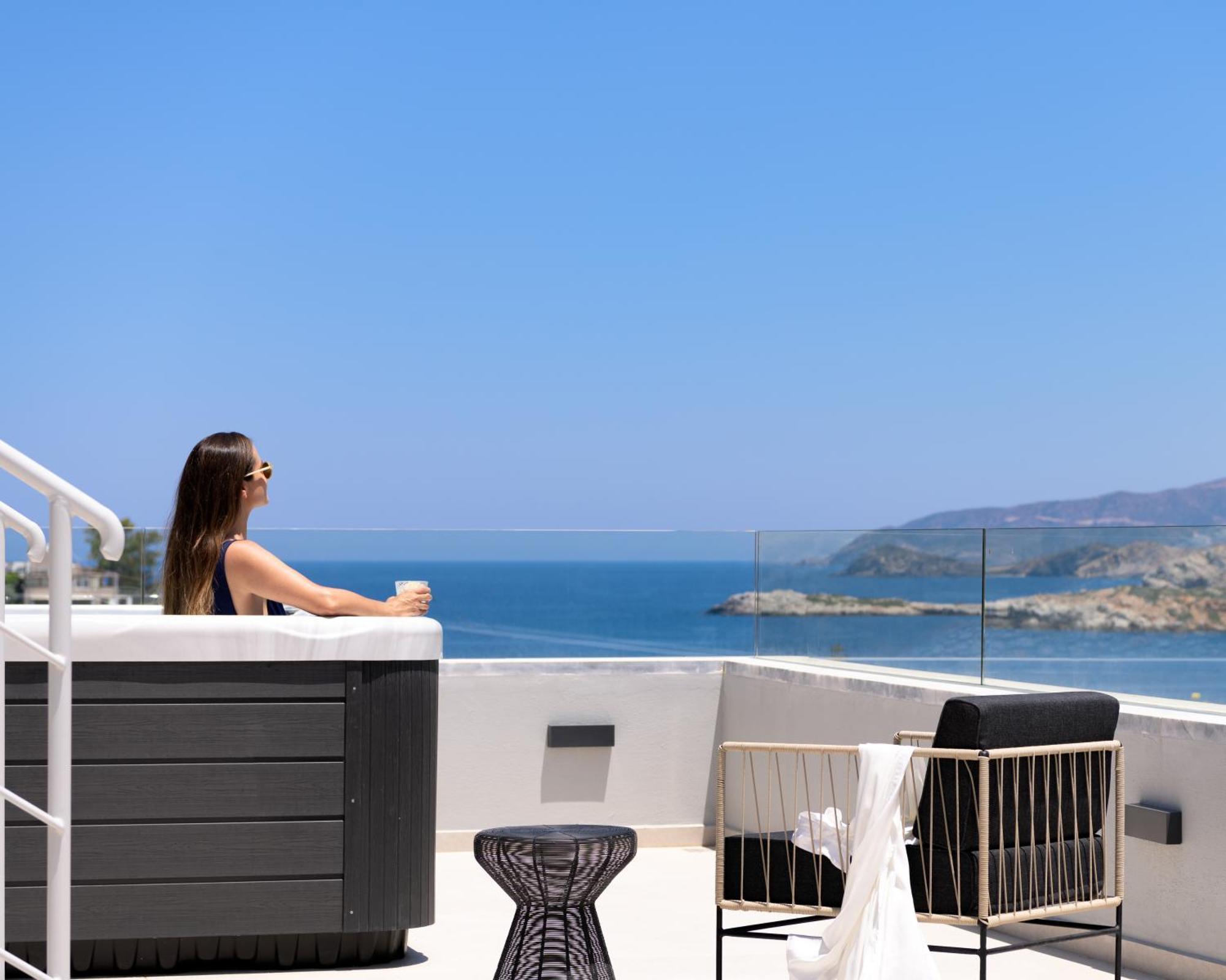 Viveverde Villa, Featuring 3 Pools - Walking Distance To & Shops, By Thinkvilla * Bali (Crete)