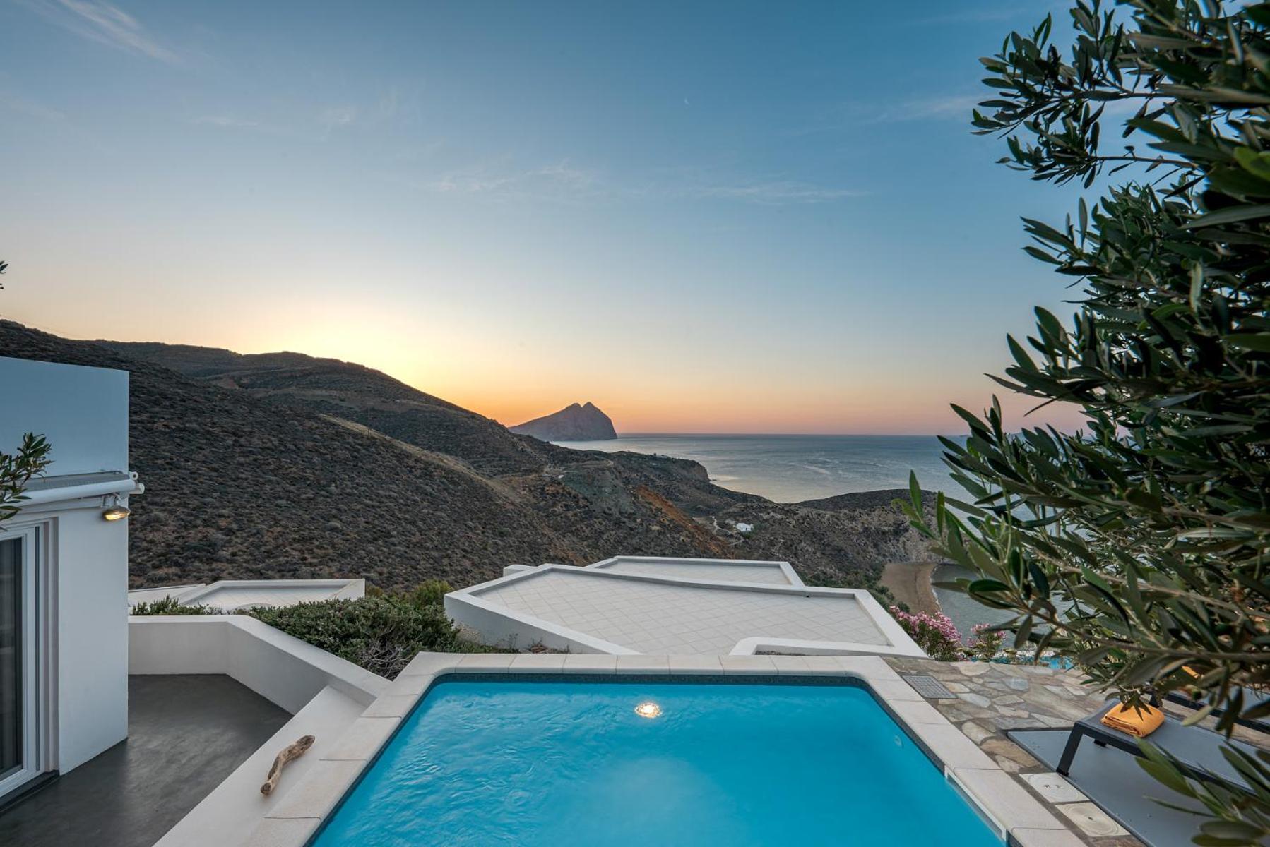 Apollon Village 3*
