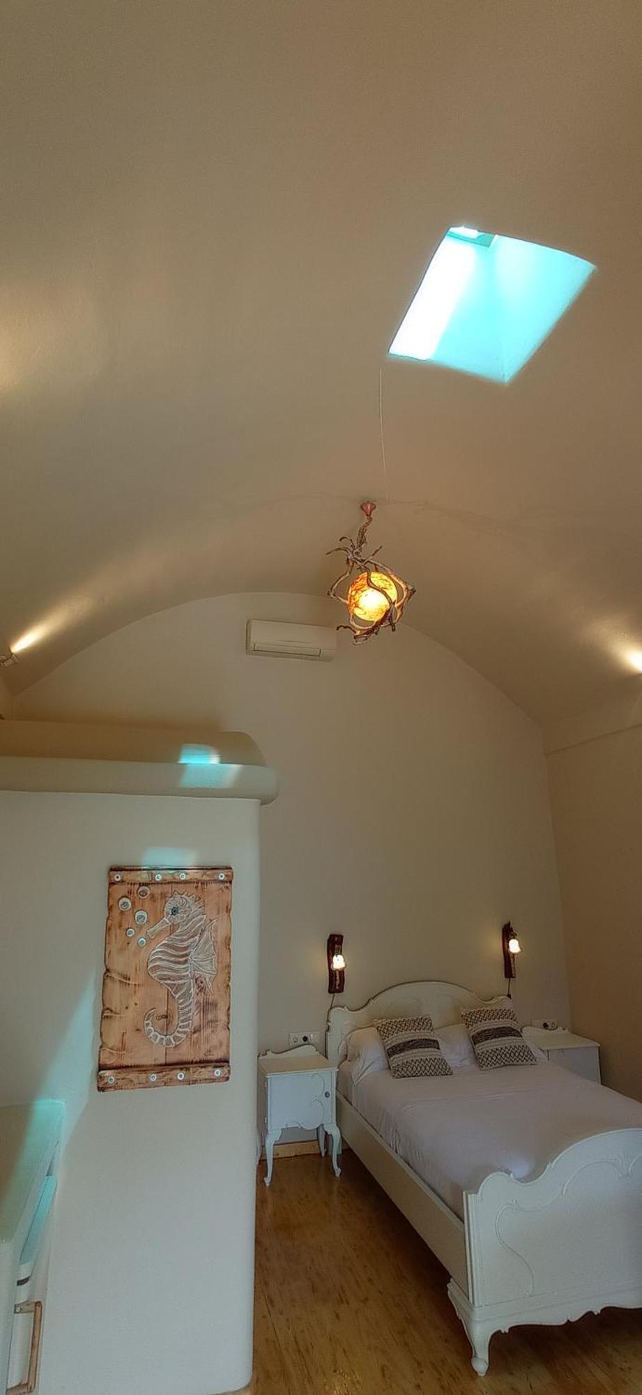 Aliori Art Caves Guest house Aegiali
