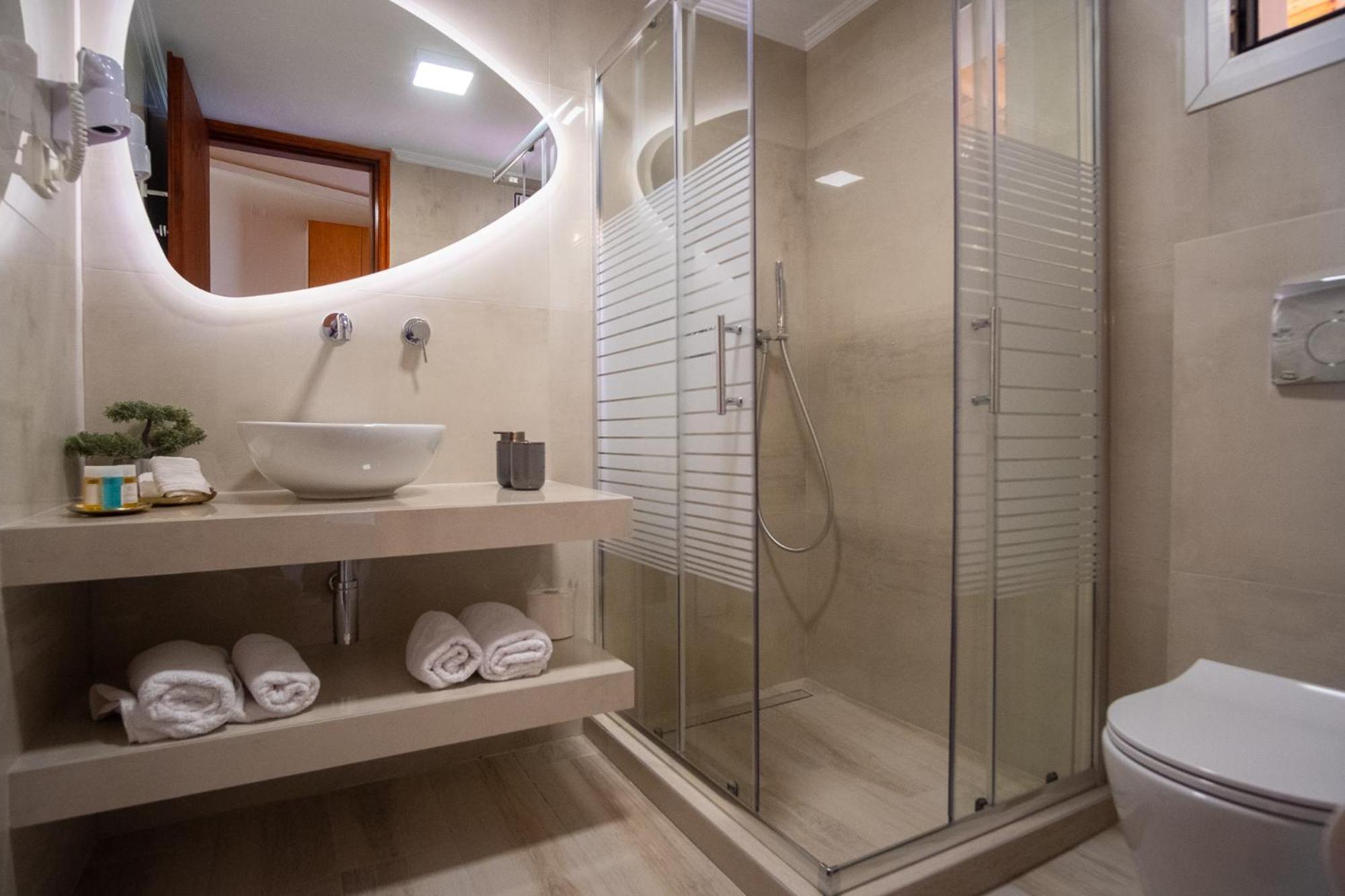 Apartment Rousis Studios