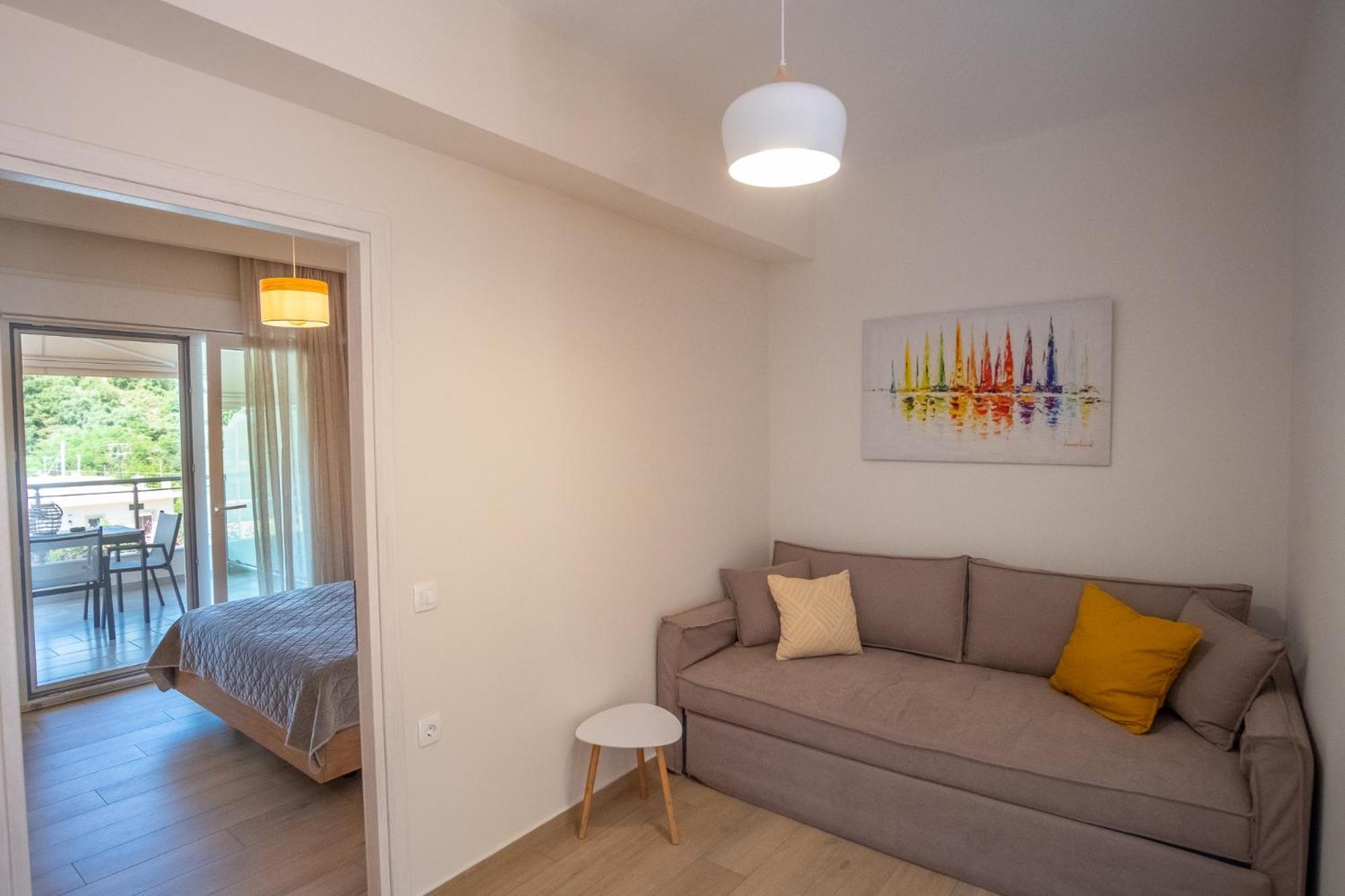 Rousis Studios Apartment