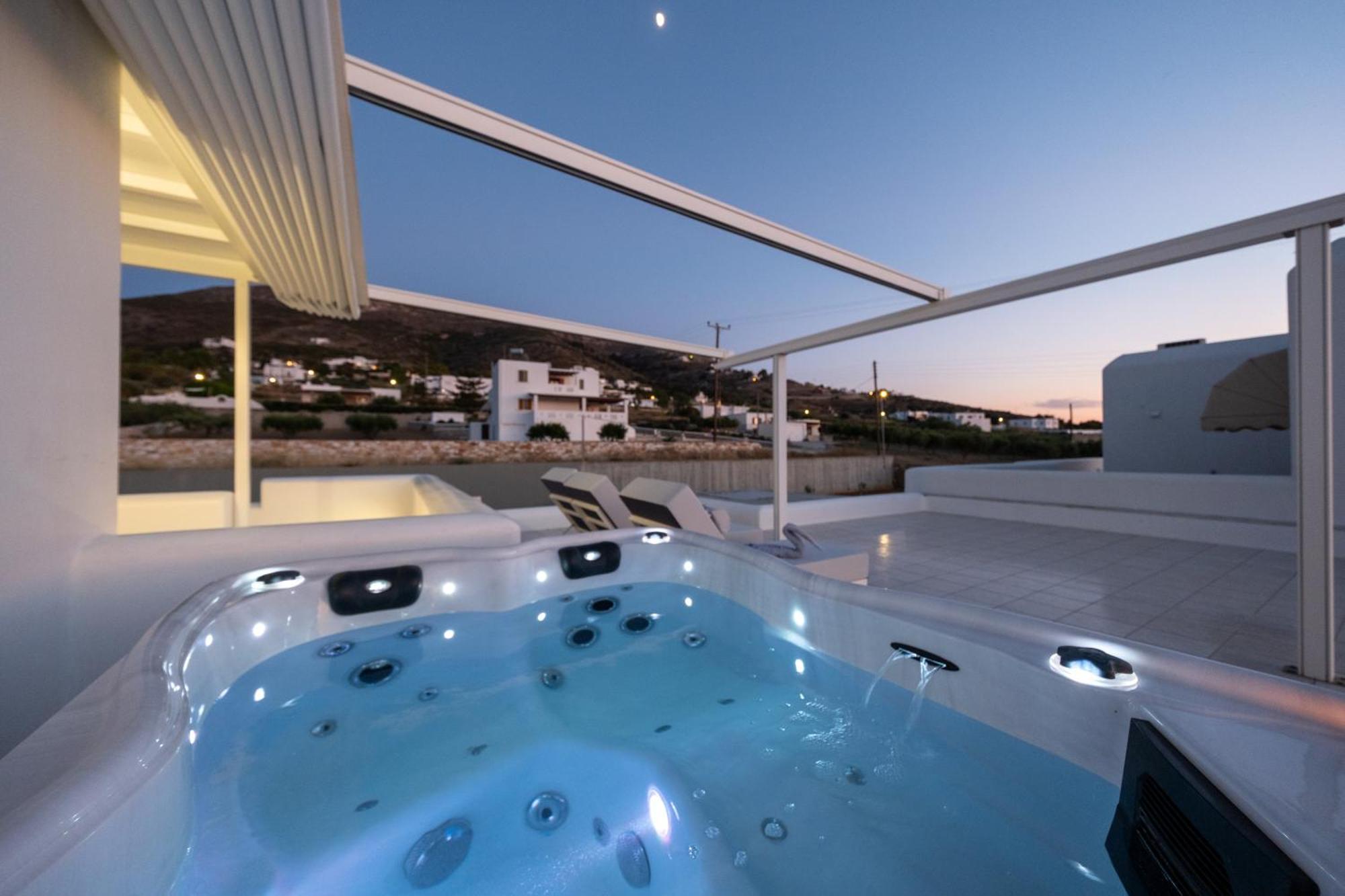 Panos Parikia Apartment *