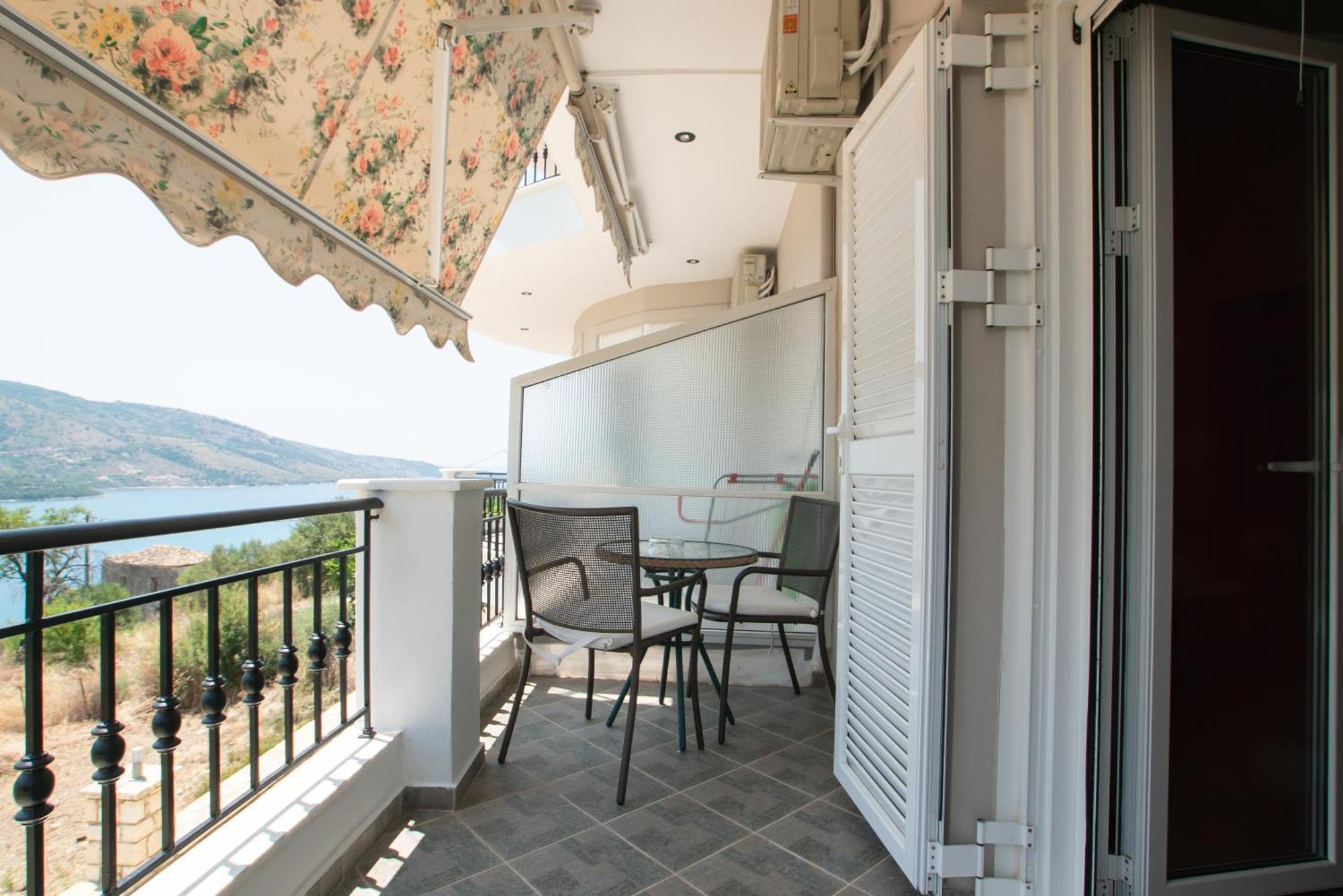 Pigeon House Plataria
