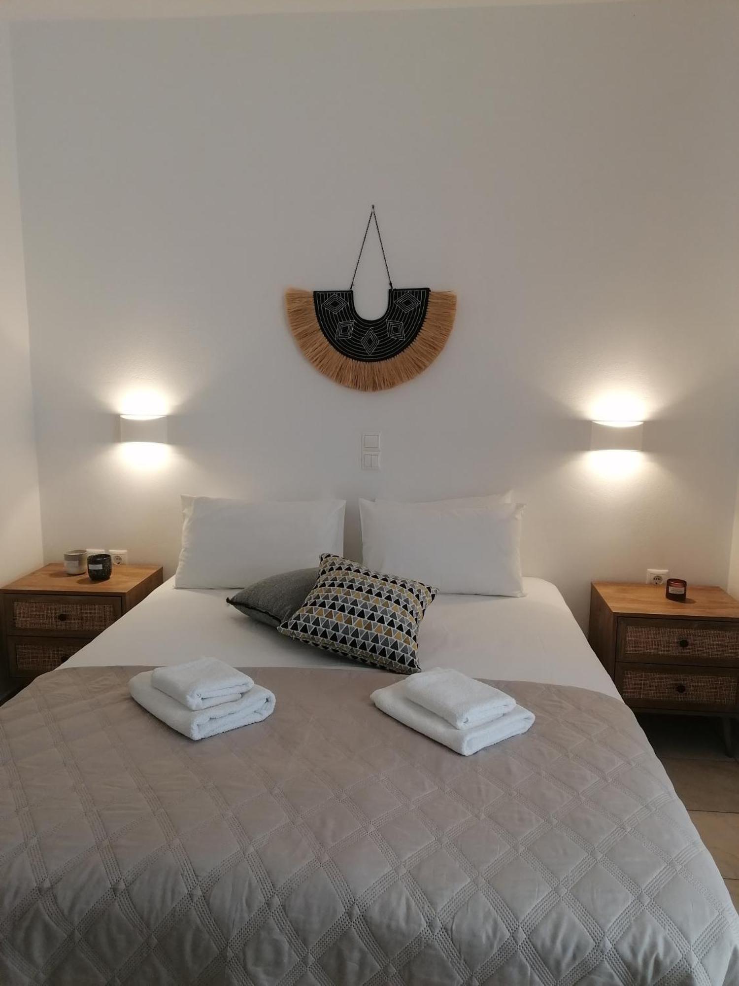 Zefyros Aparthotel 3*