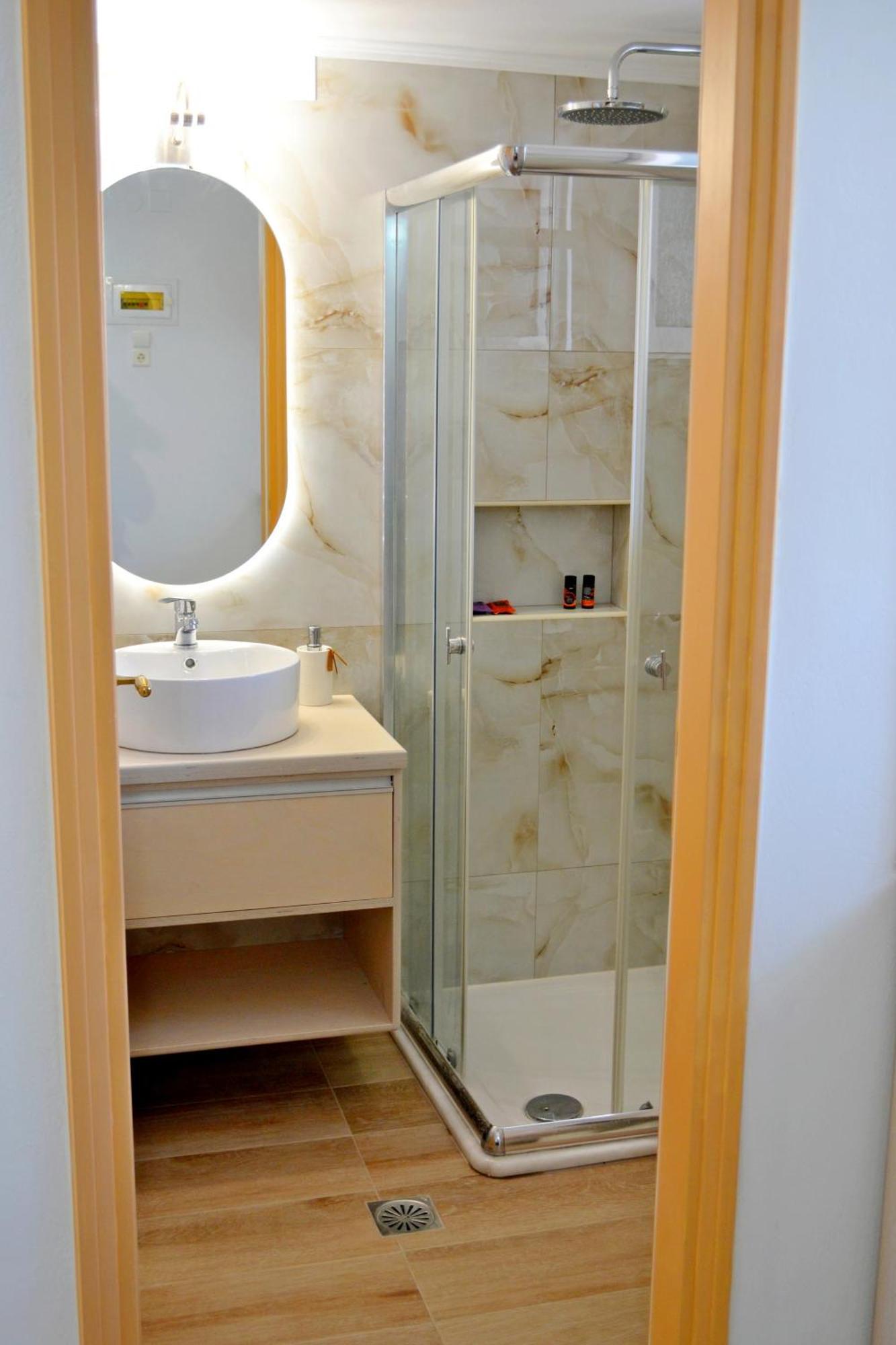 Melina's House Aparthotel 3*