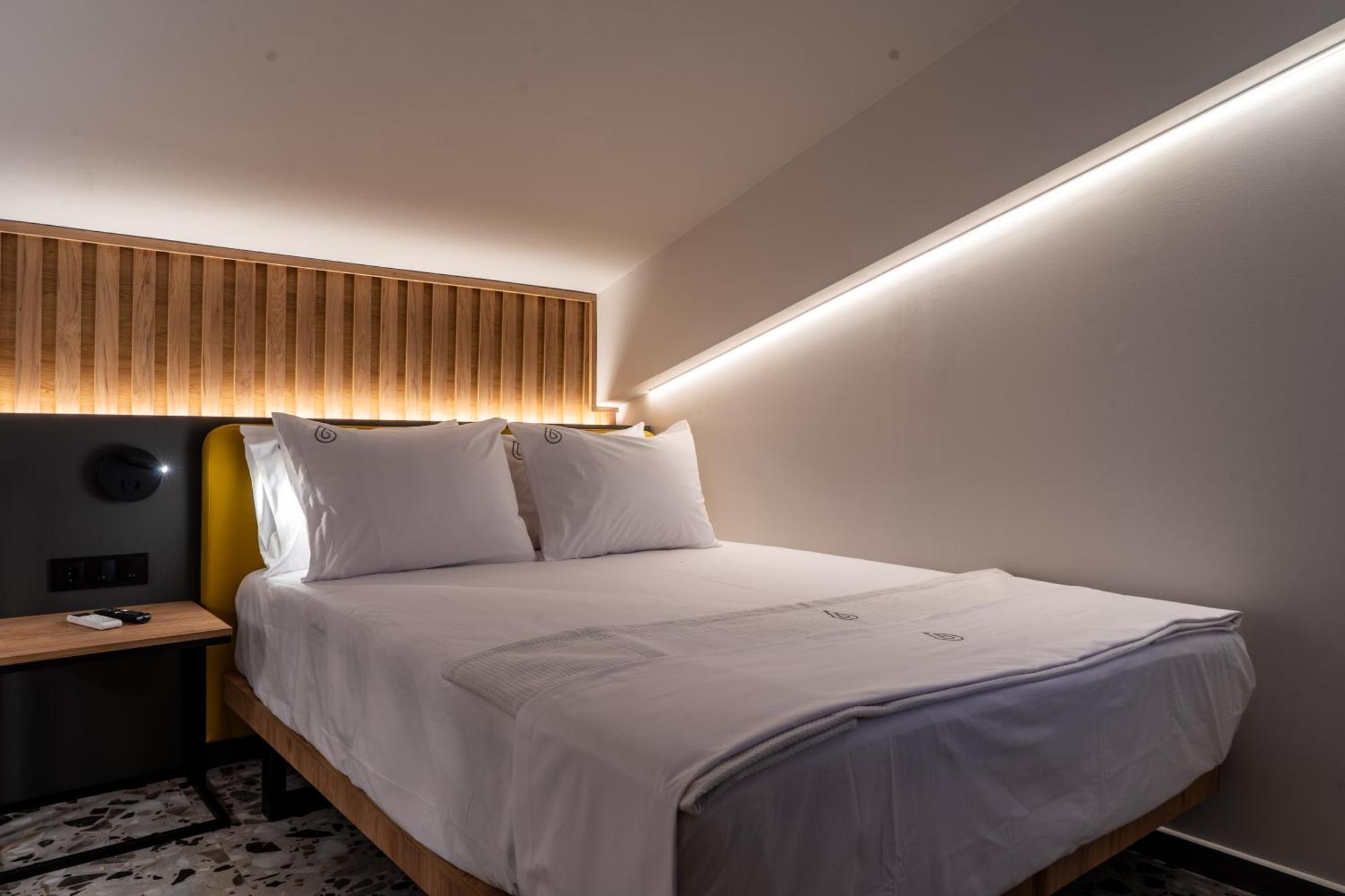Nero Seascape Aparthotel Fanarion